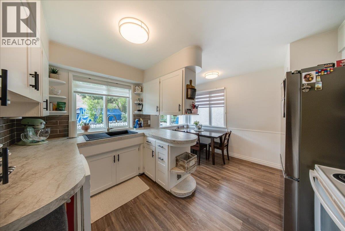2120 Sixth Avenue Property Photo 4