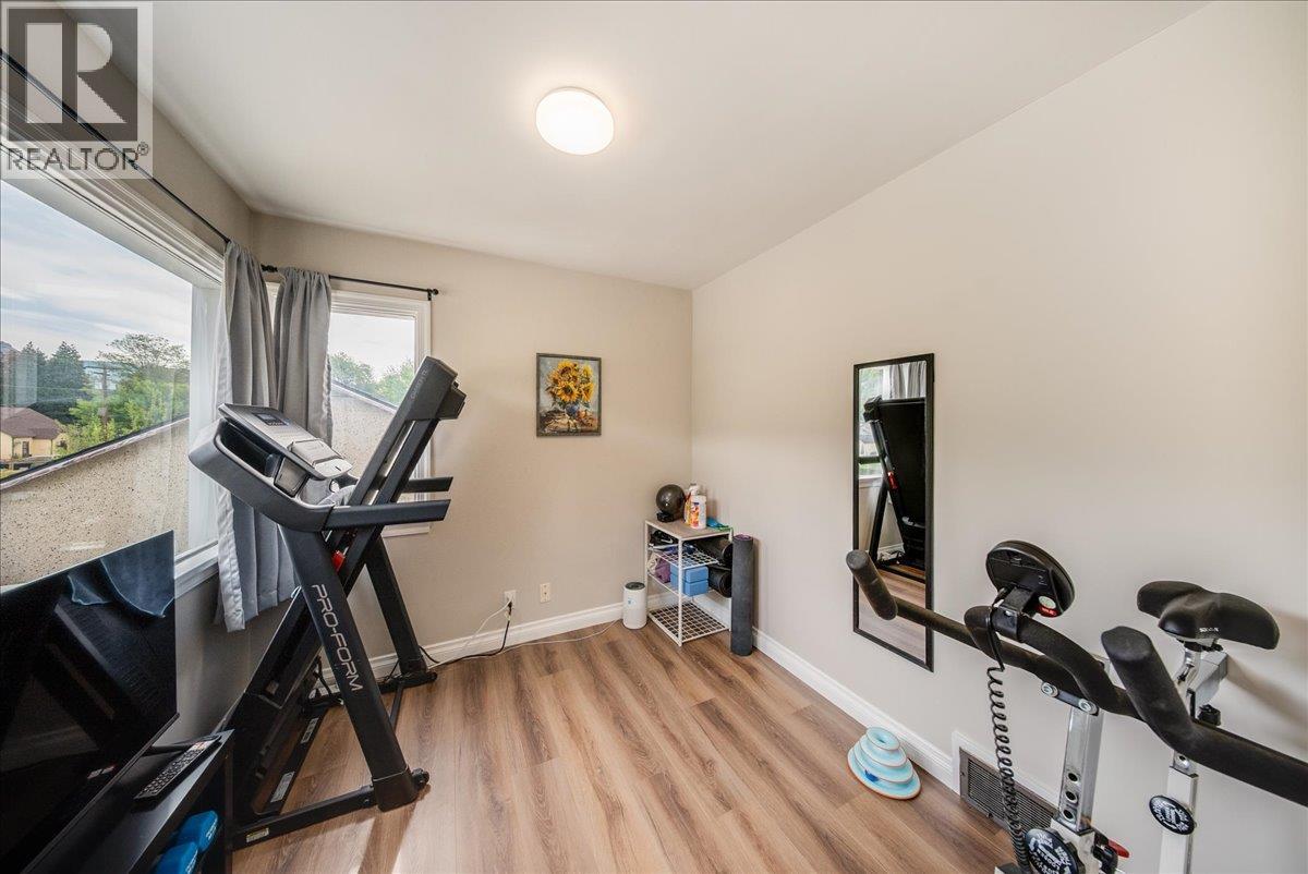 2120 Sixth Avenue Property Photo 15