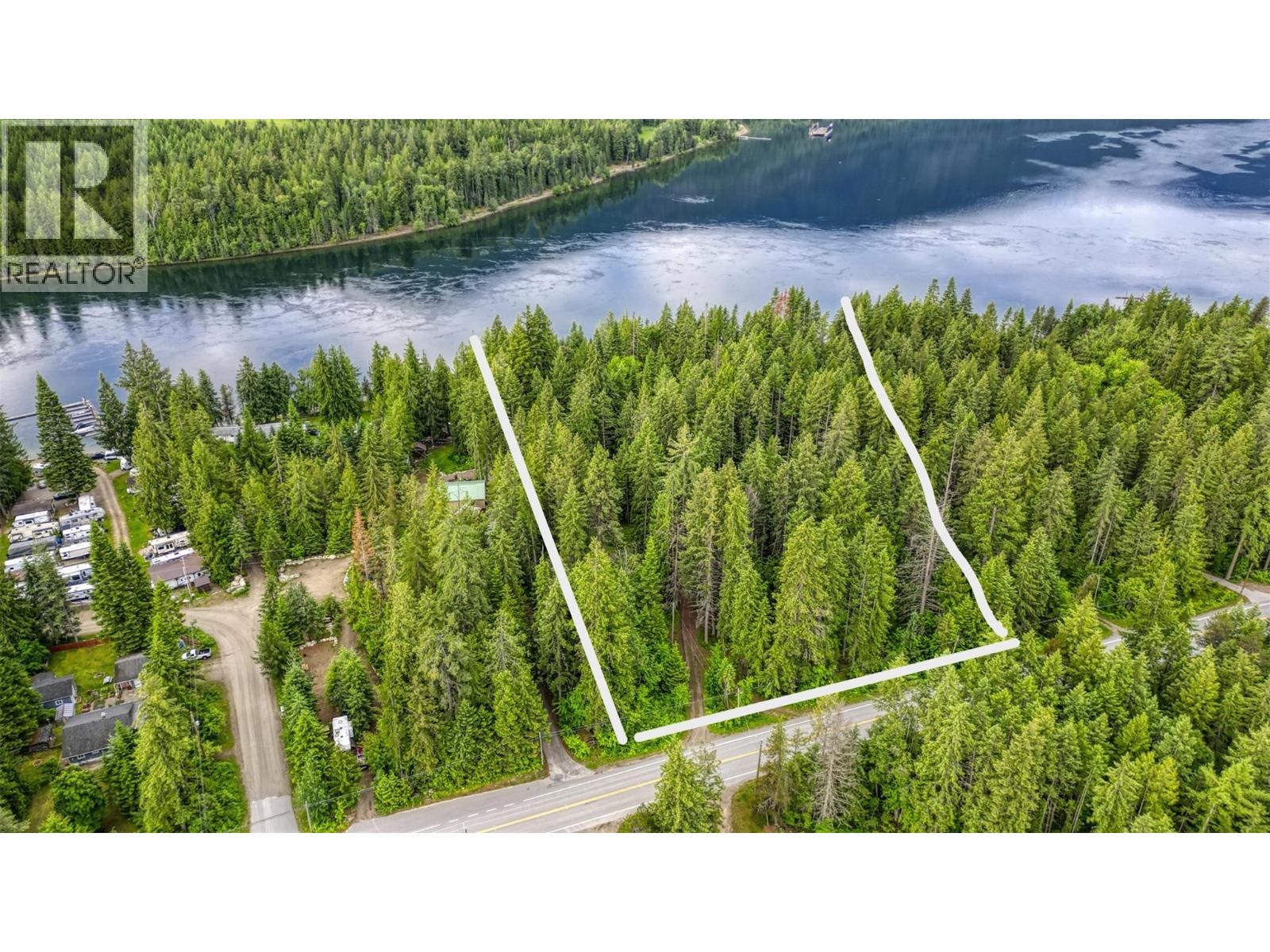 7022 Highway 3a Property Photo 3