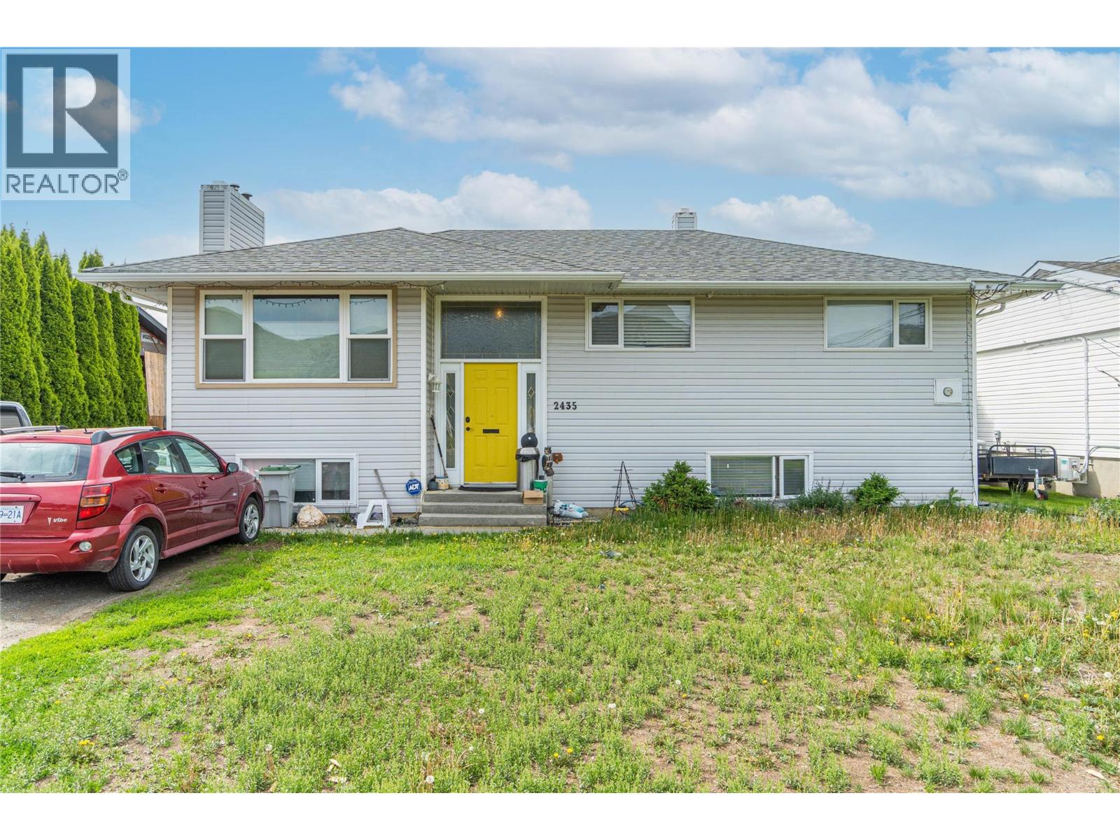 2435 Young Avenue Property Photo 2