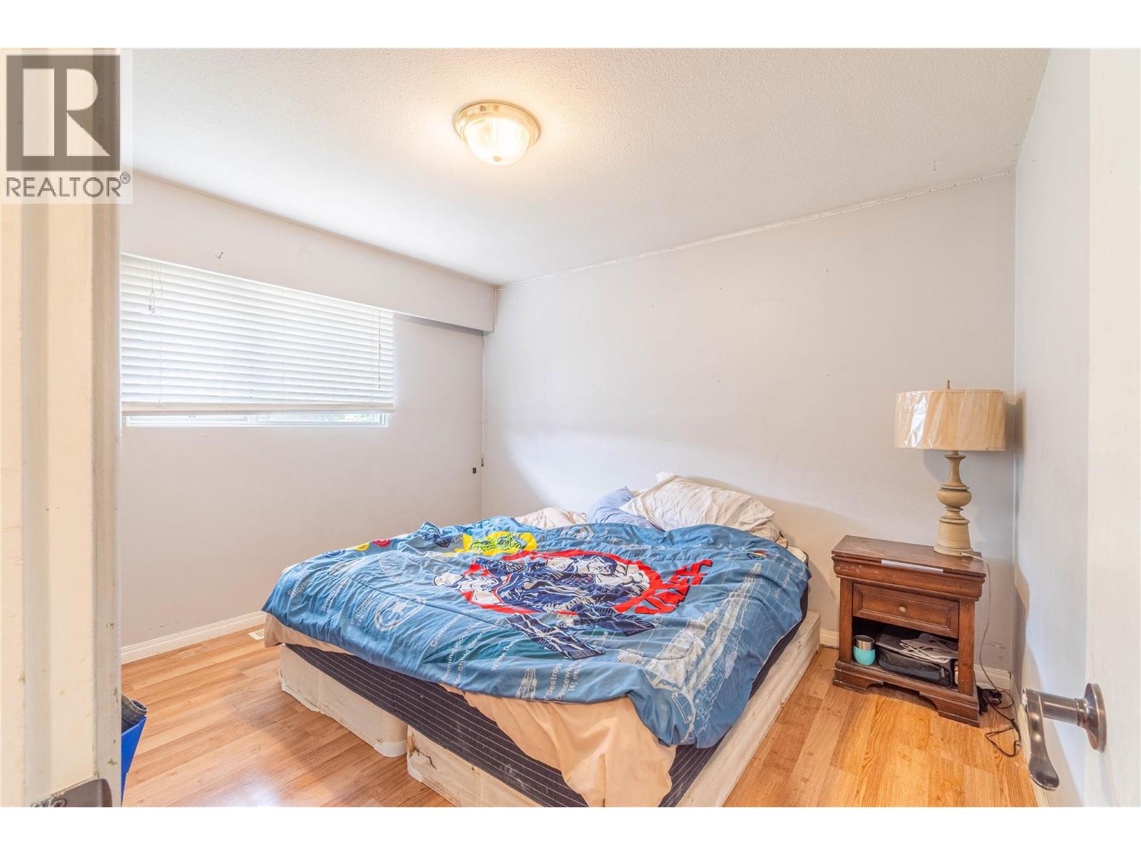 2435 Young Avenue Property Photo 15