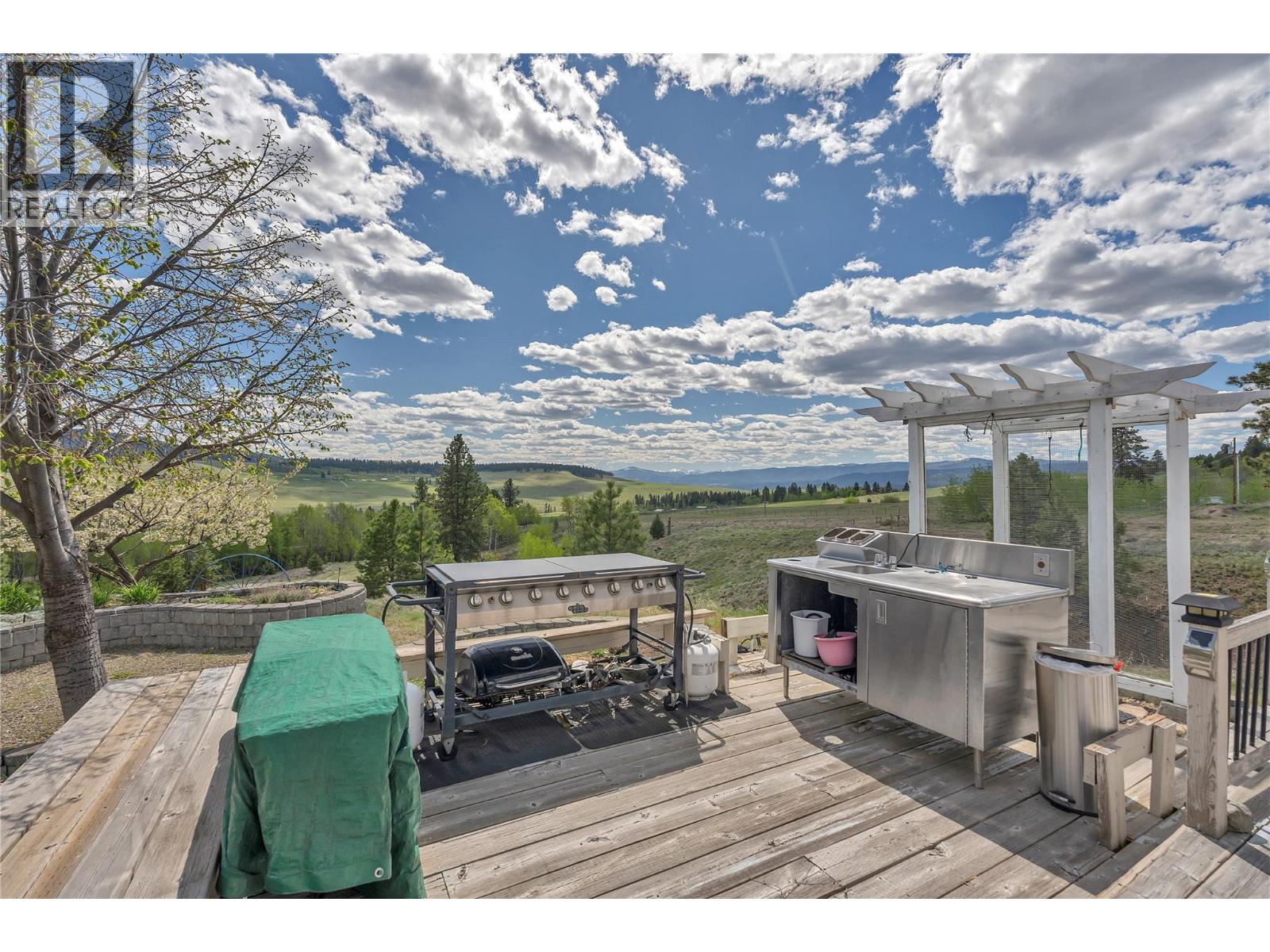 1200 Princeton Summerland Rd Property Photo 12