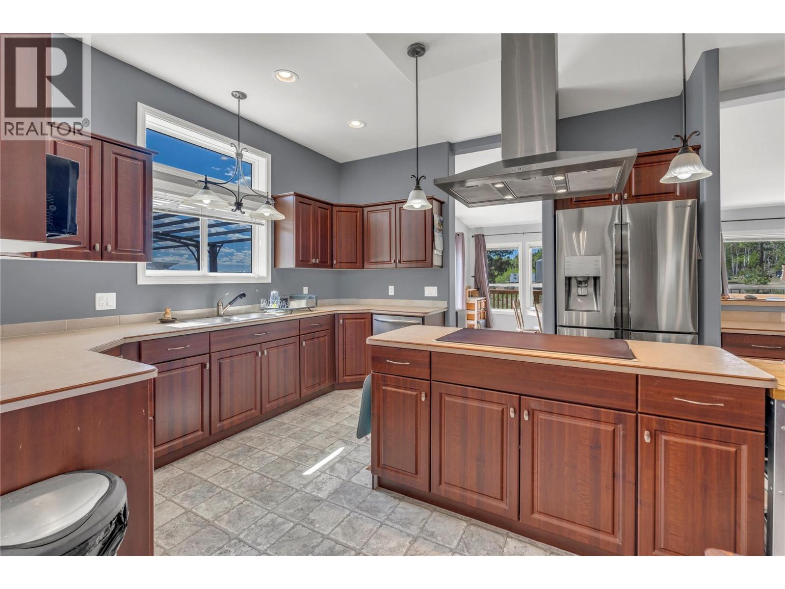 1200 Princeton Summerland Rd Property Photo 17