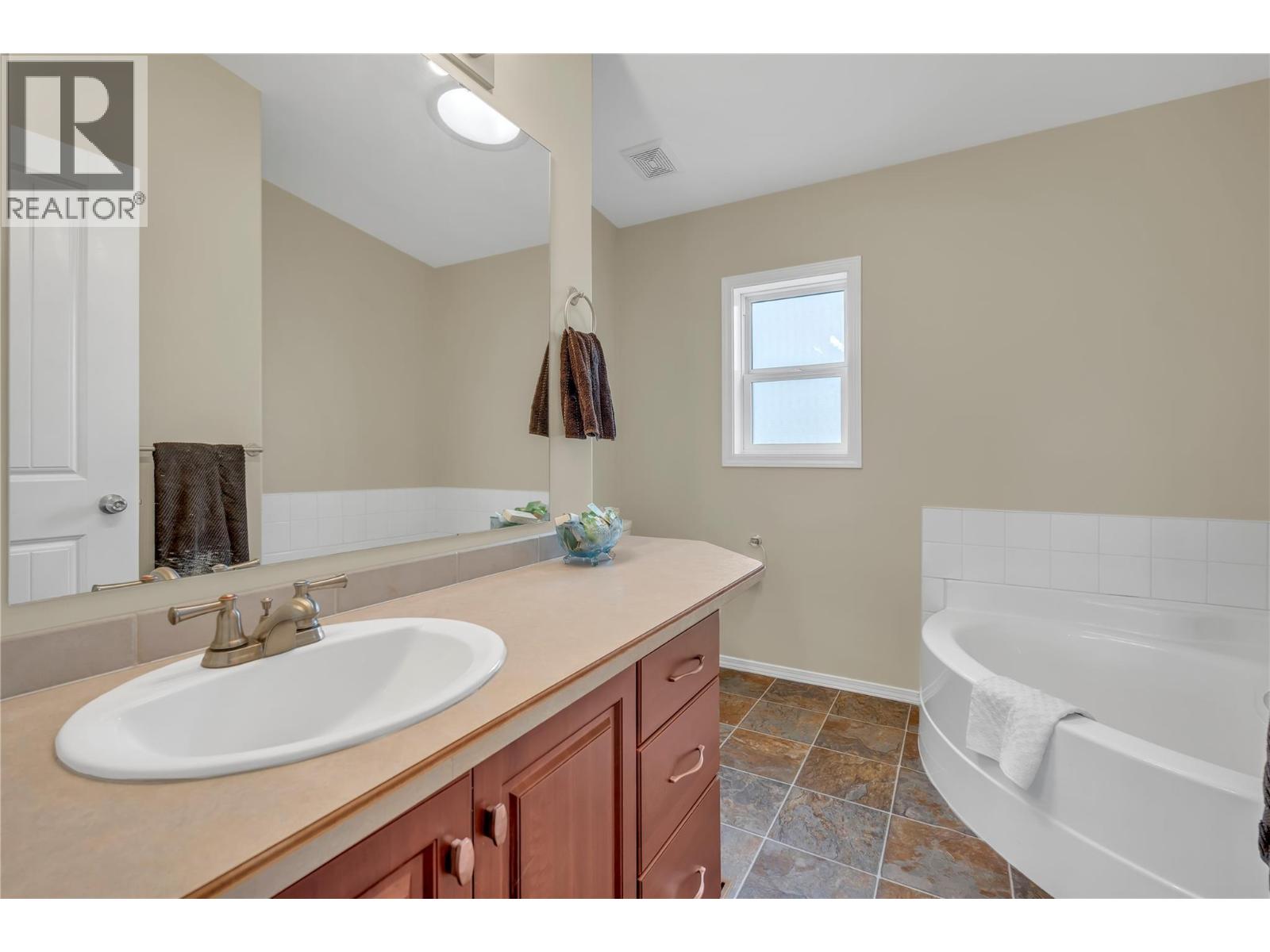 1200 Princeton Summerland Rd Property Photo 29