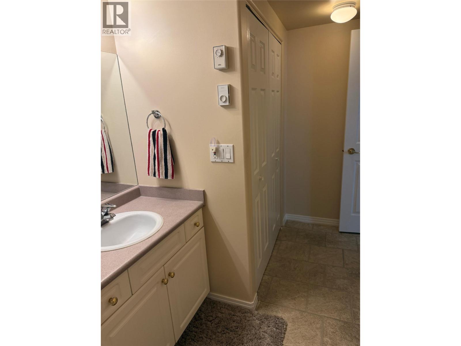 743 Okanagan Avenue Unit# 200 Property Photo 23