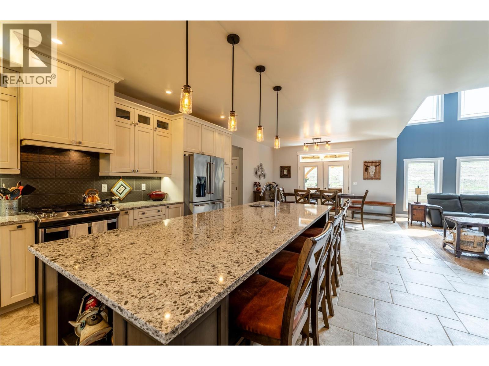 9066 253 Road Property Photo 4