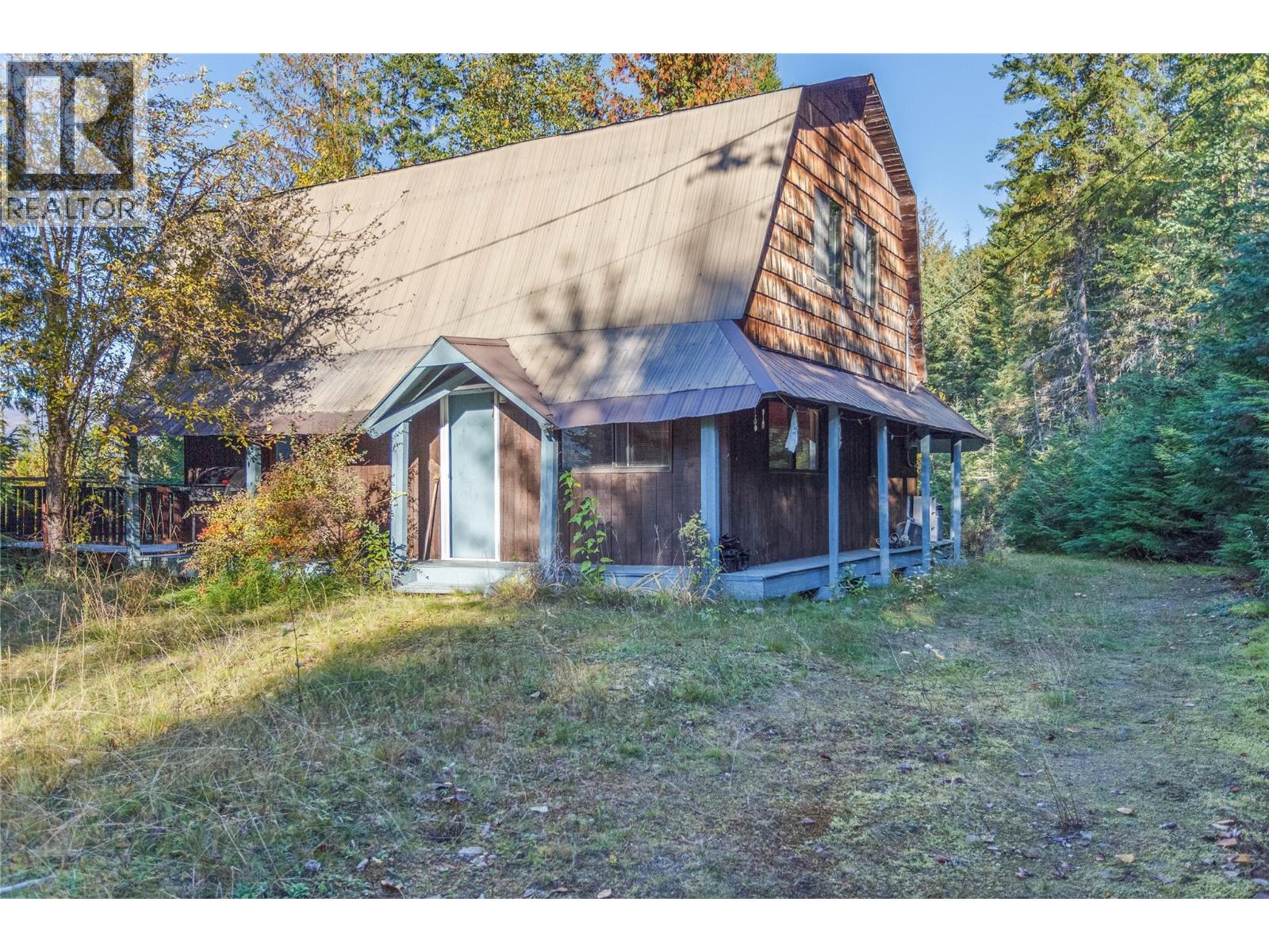 3217 Lumby Mabel Lake Road Property Photo 4