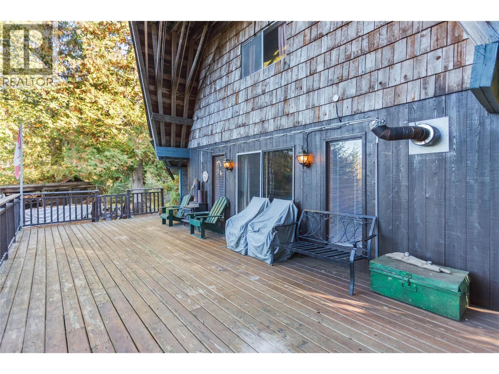 3217 Lumby Mabel Lake Road Property Photo 7