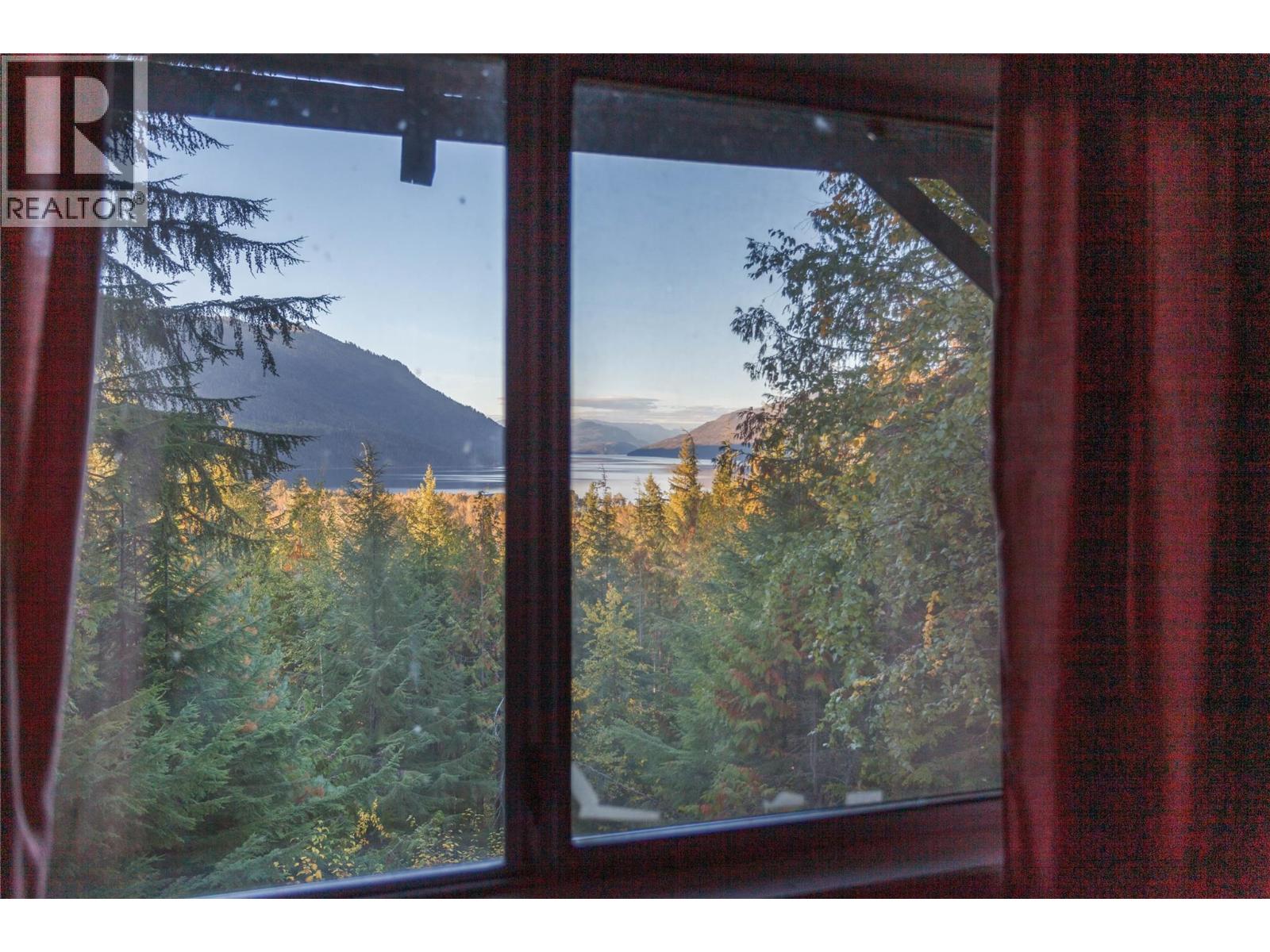 3217 Lumby Mabel Lake Road Property Photo 21