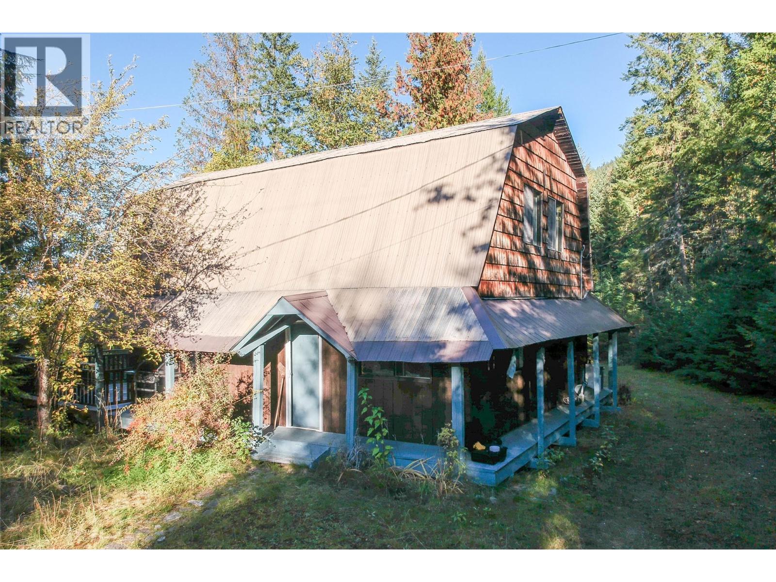 3217 Lumby Mabel Lake Road Property Photo 26