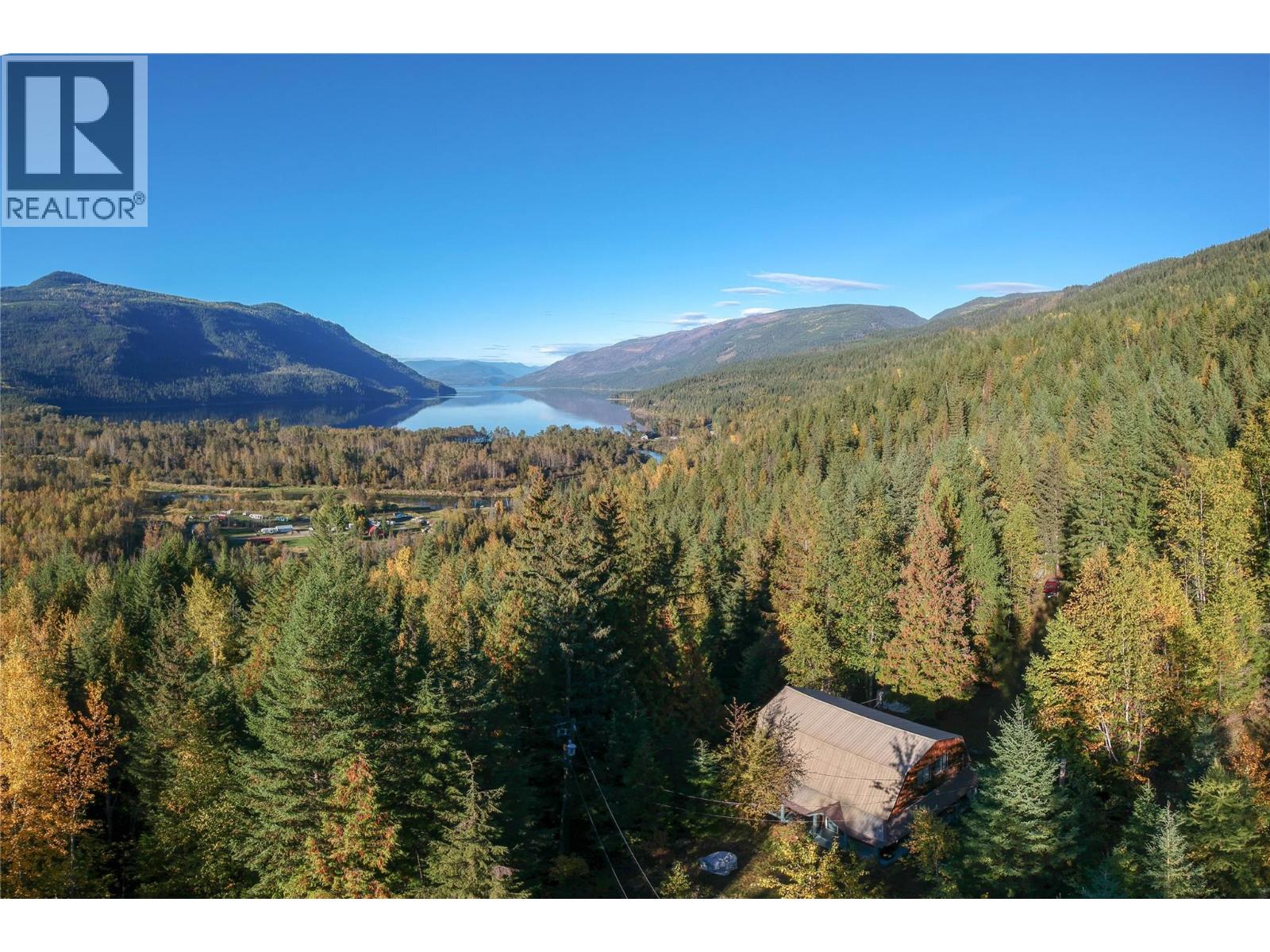 3217 Lumby Mabel Lake Road Property Photo 29