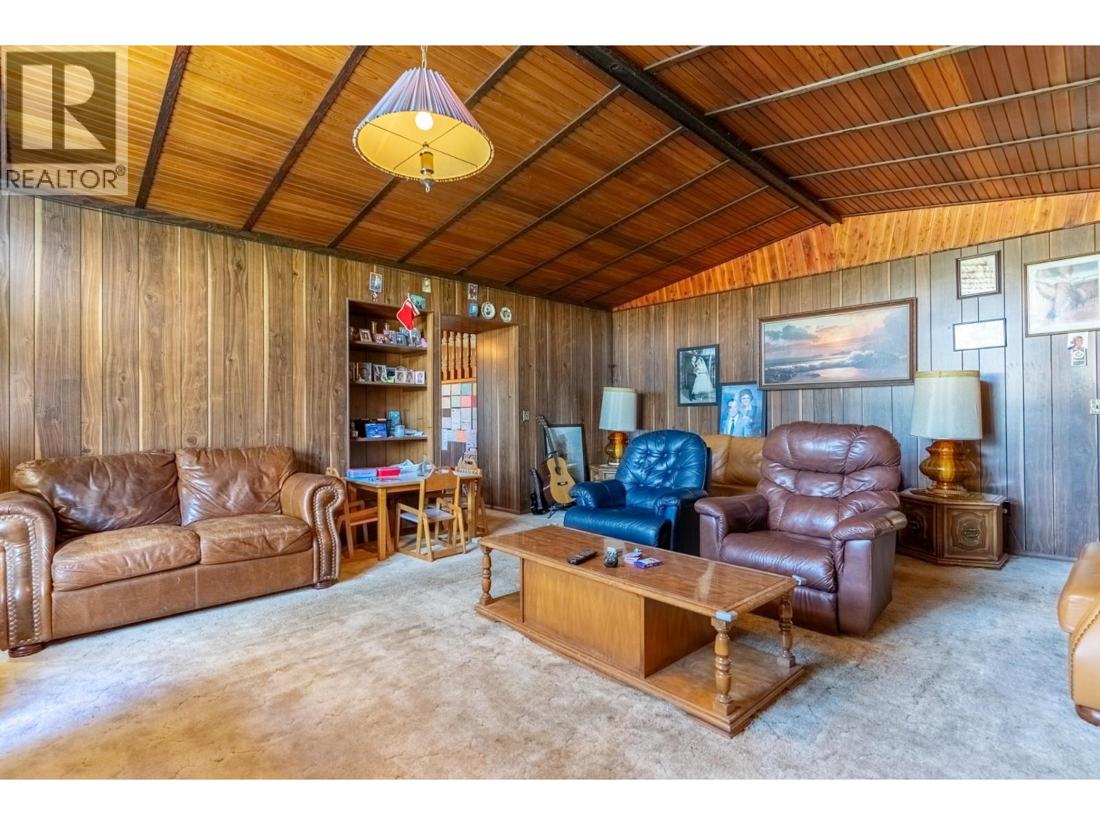 535 Arbutus Street Property Photo 2