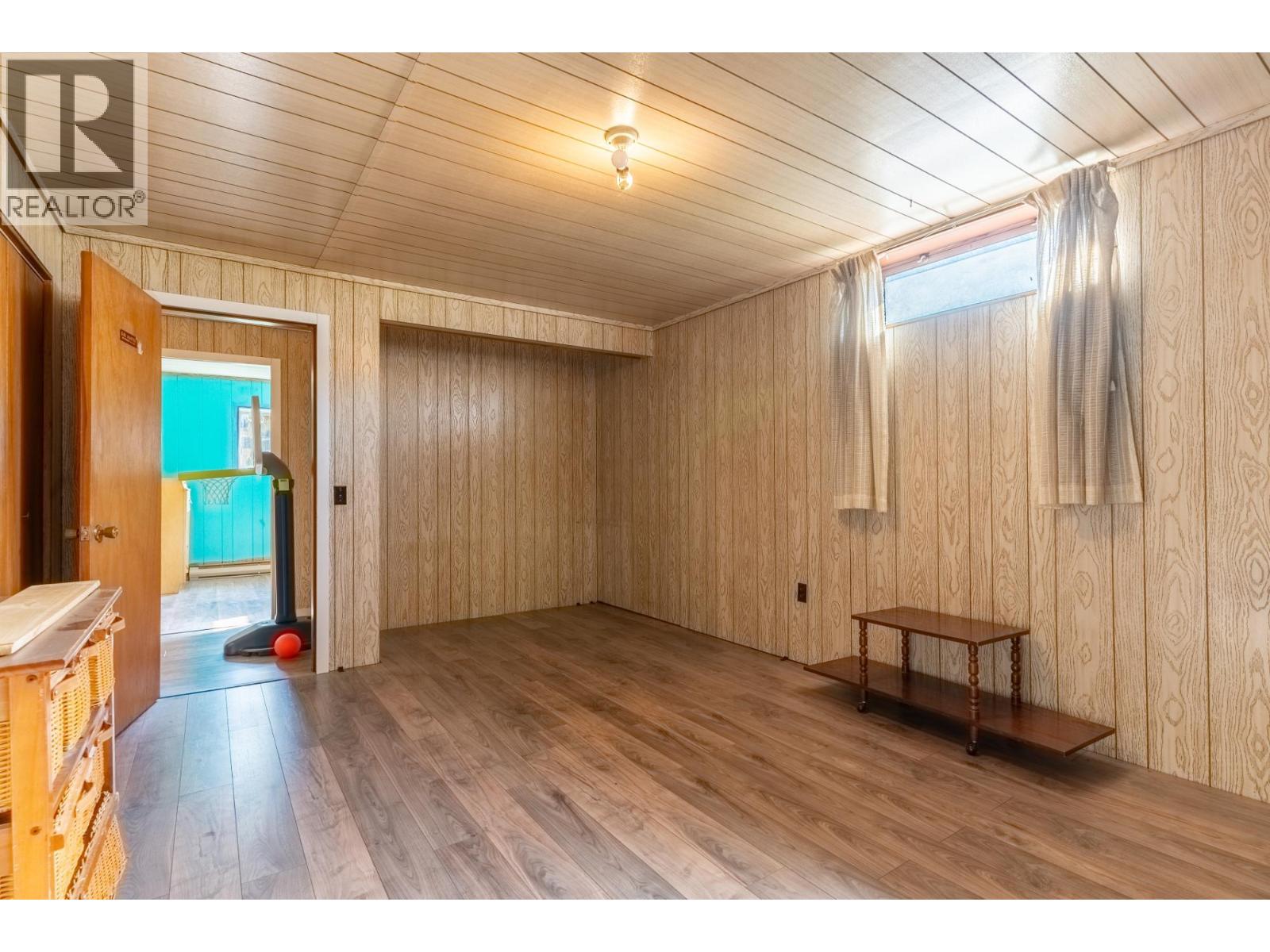 535 Arbutus Street Property Photo 19