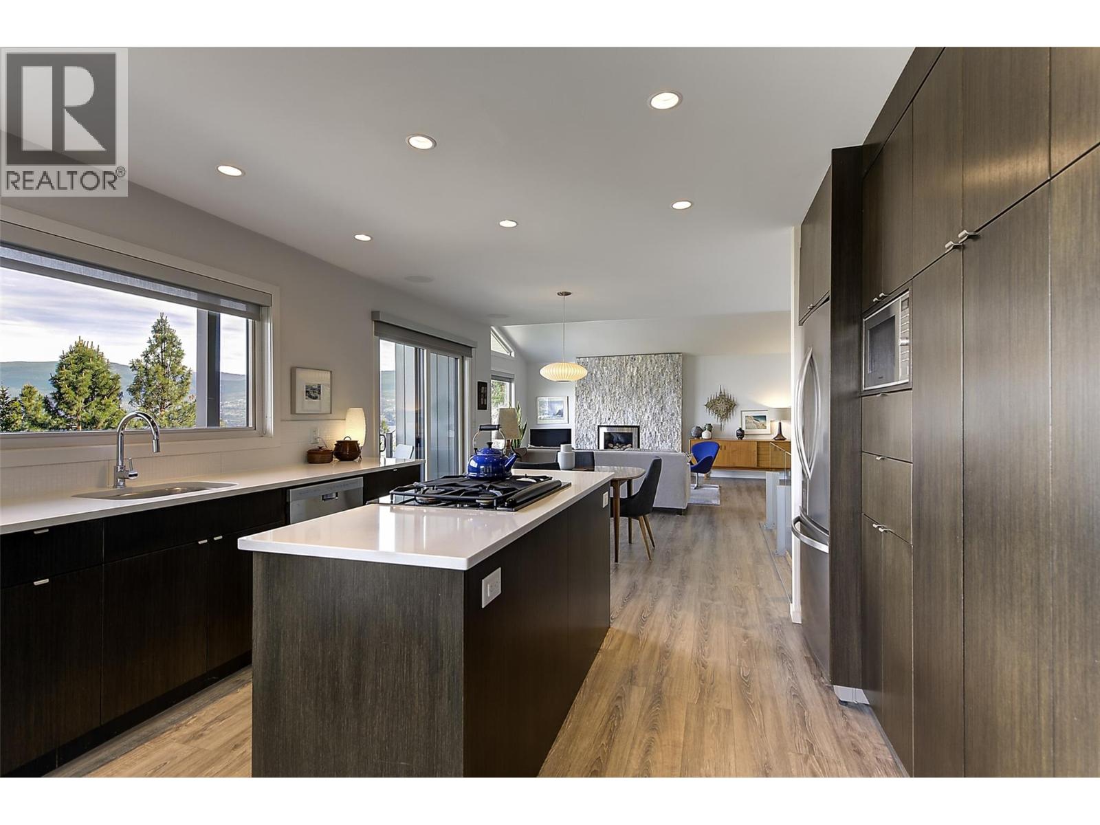 2674 Lakeview Road Property Photo 15