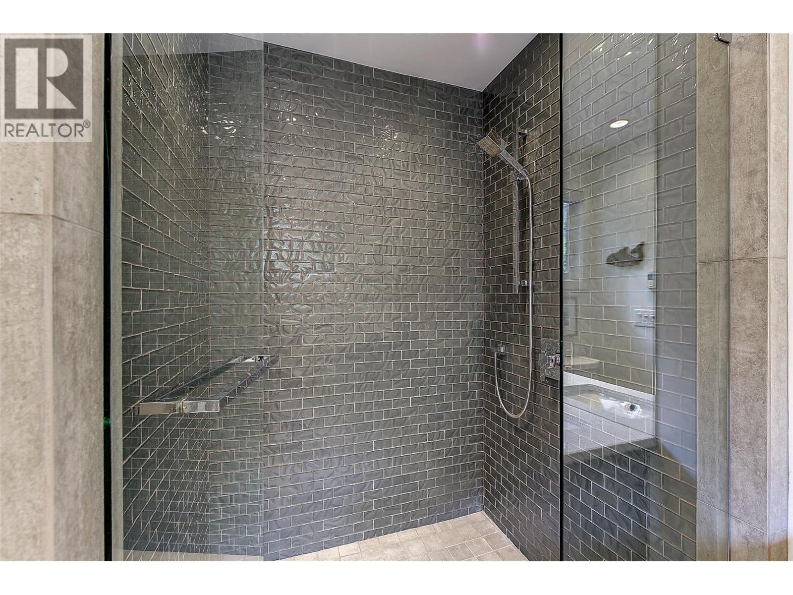 2674 Lakeview Road Property Photo 22