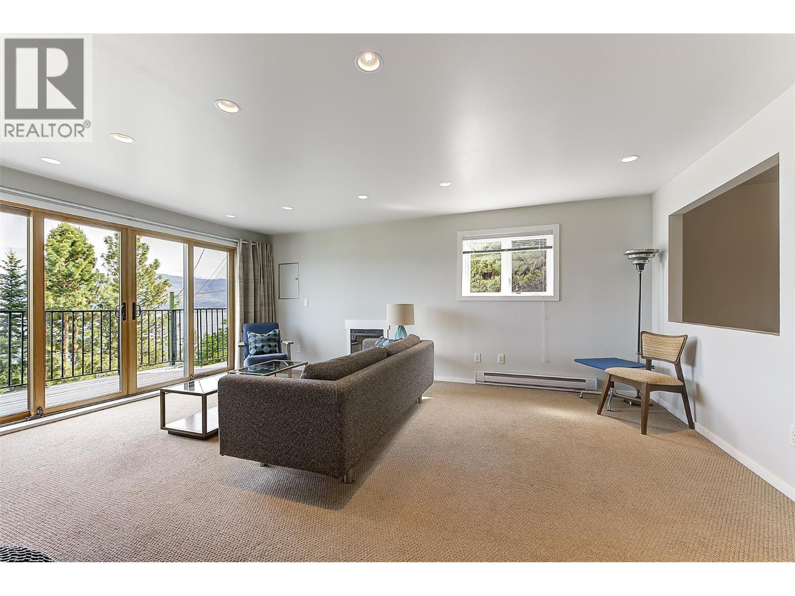 2674 Lakeview Road Property Photo 34