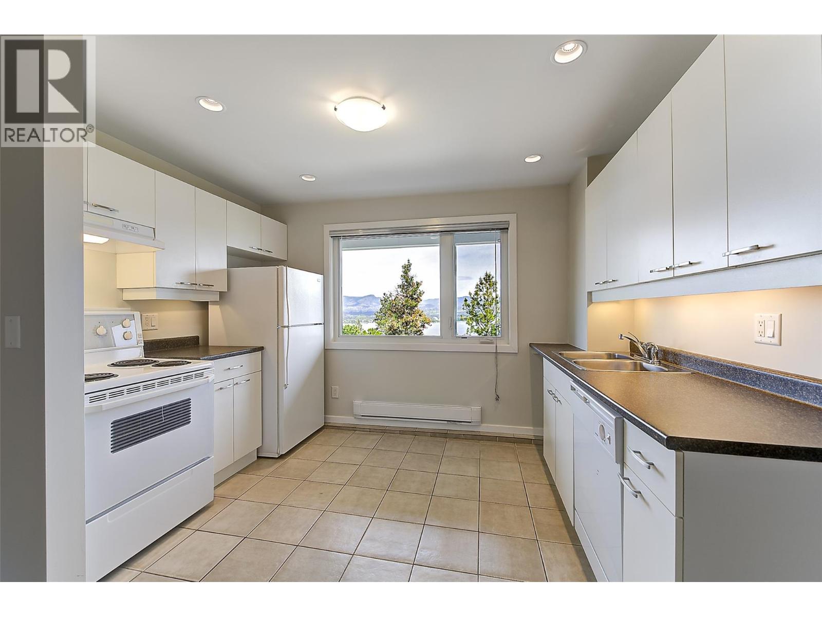 2674 Lakeview Road Property Photo 40