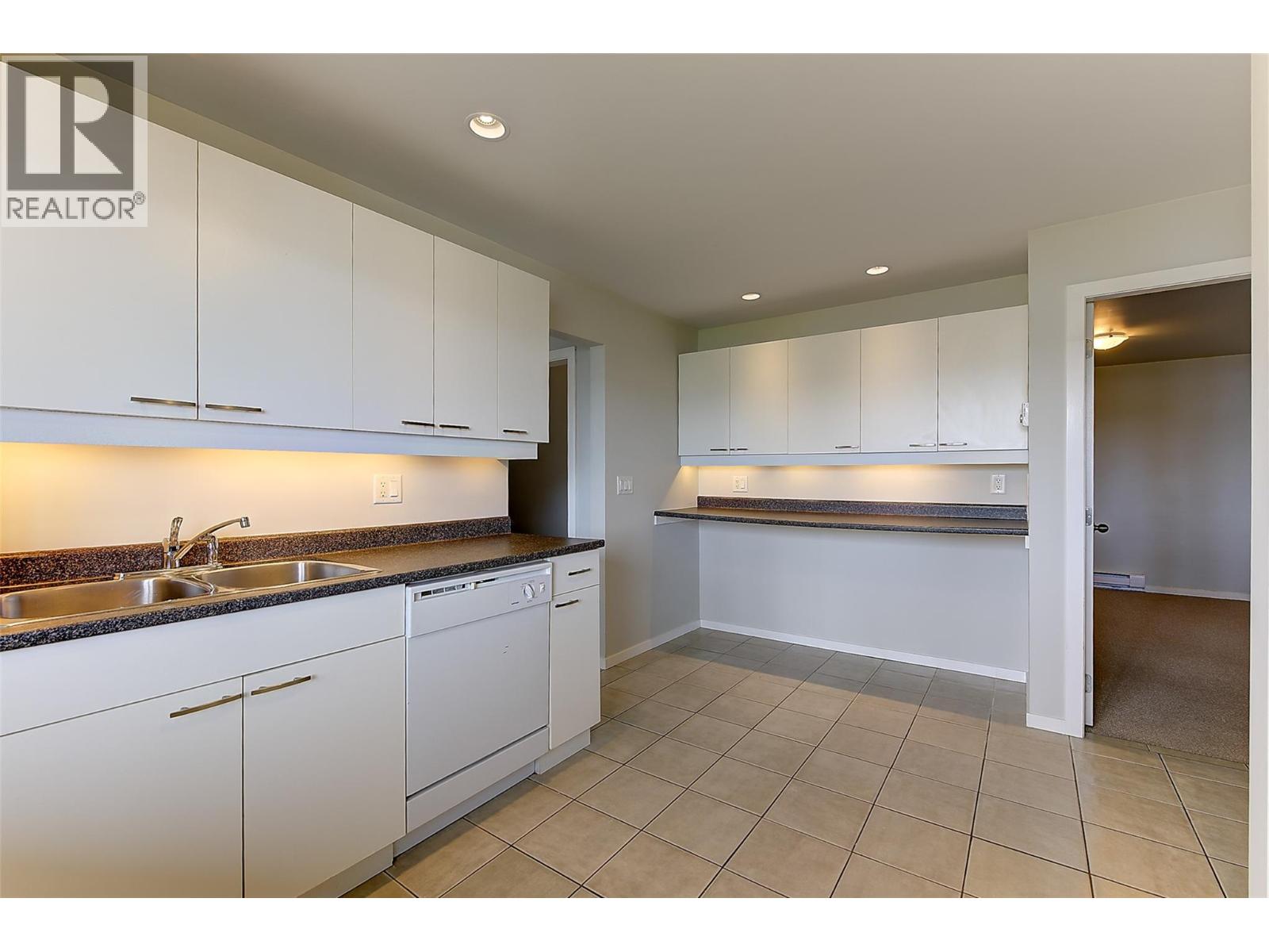 2674 Lakeview Road Property Photo 42