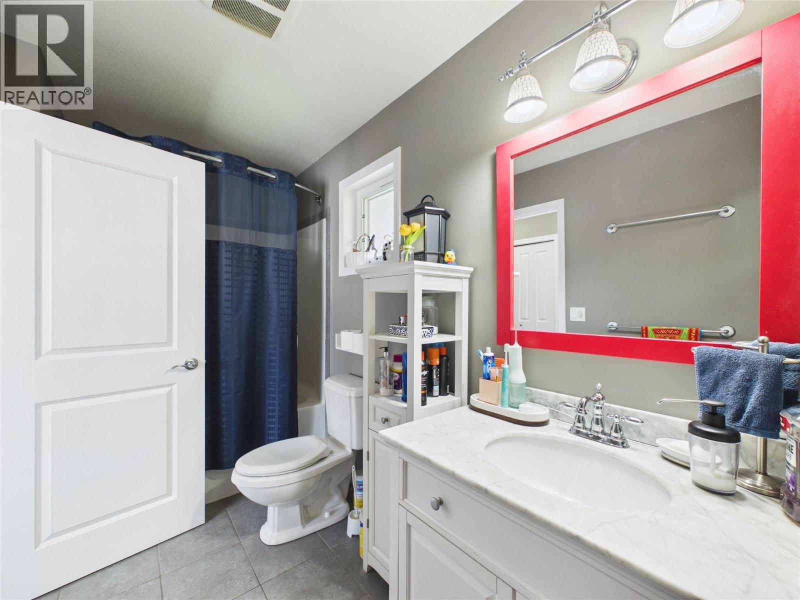 255 Burdett Street Property Photo 19