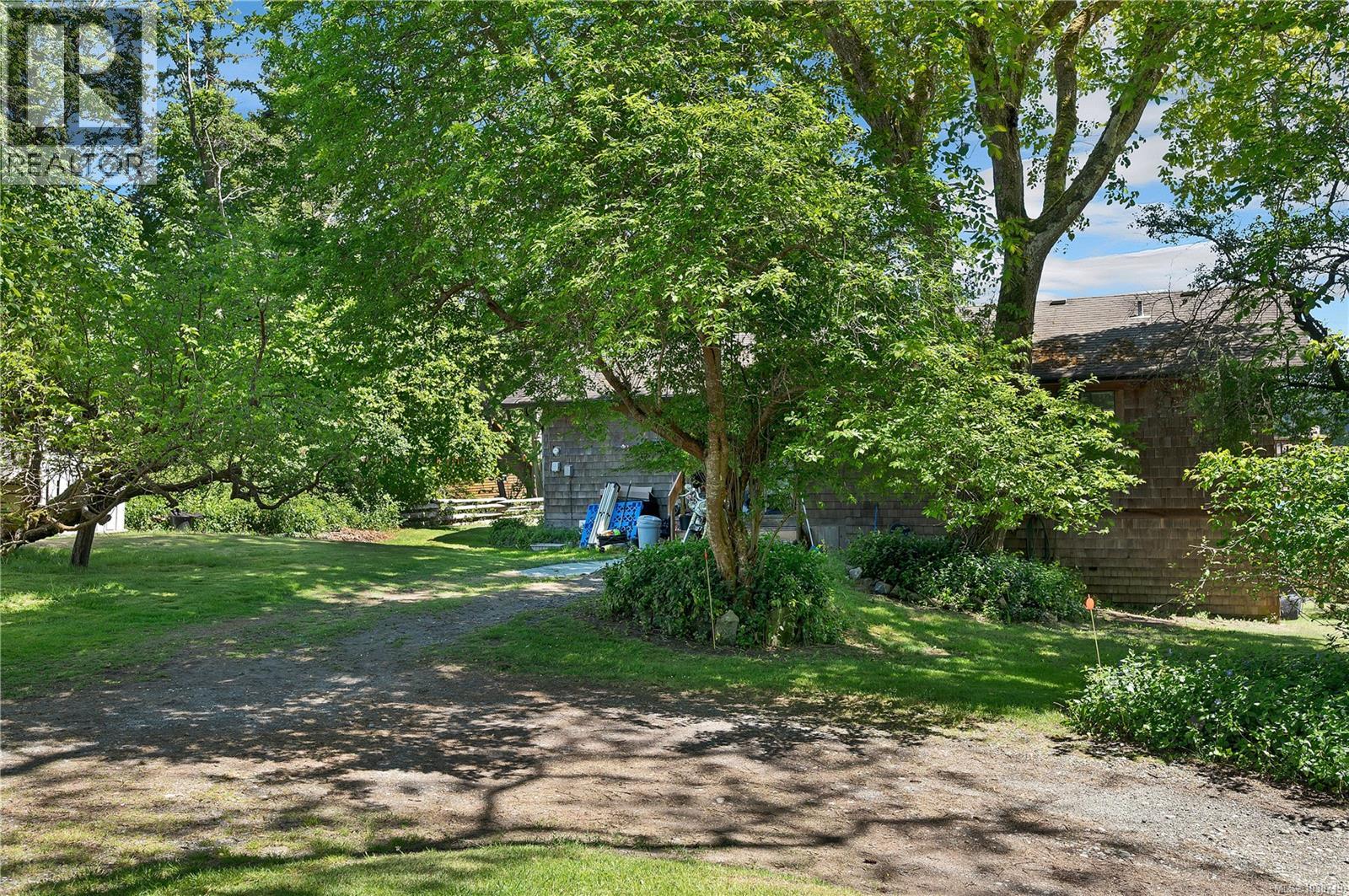 775 Endersby Rd Property Photo 27