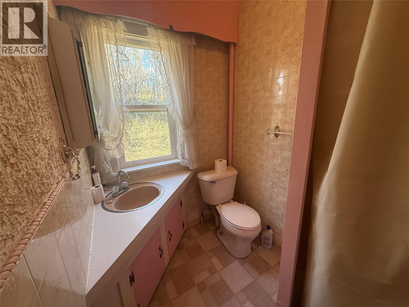 1040a 49 Highway Property Photo 16