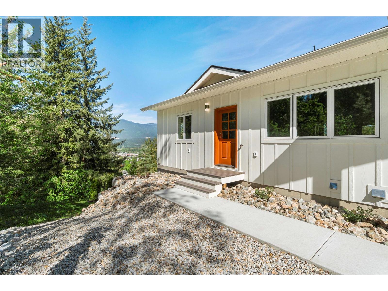 633 9 Street Se Property Photo 12