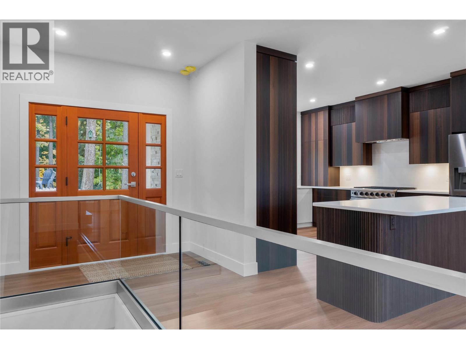 633 9 Street Se Property Photo 16