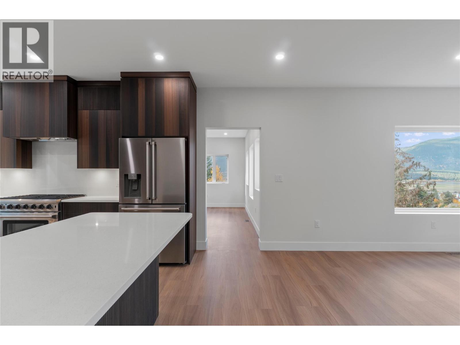 633 9 Street Se Property Photo 25