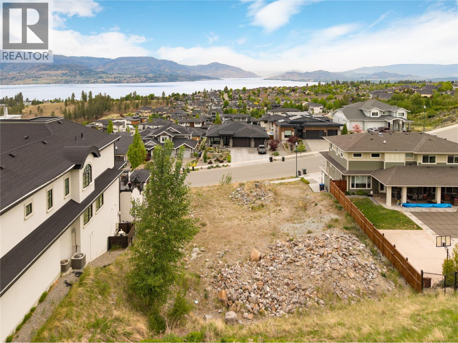 5677 Mountainside Drive Property Photo 3