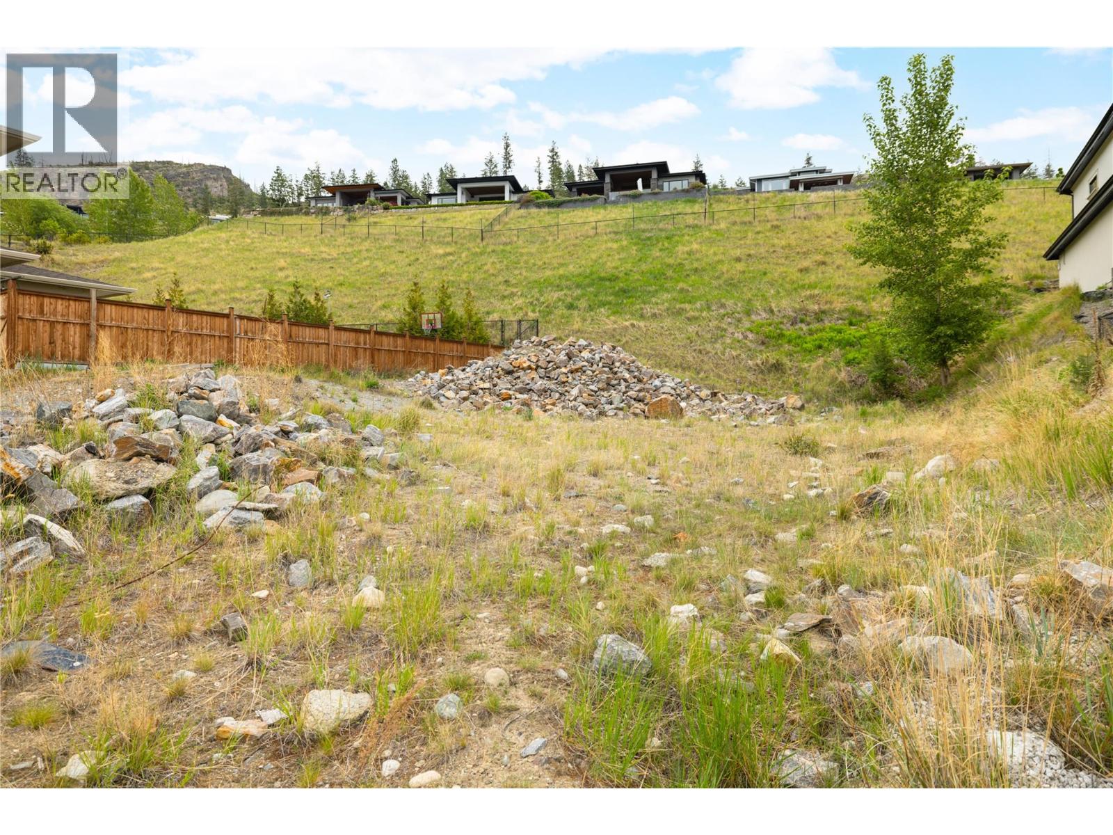 5677 Mountainside Drive Property Photo 6