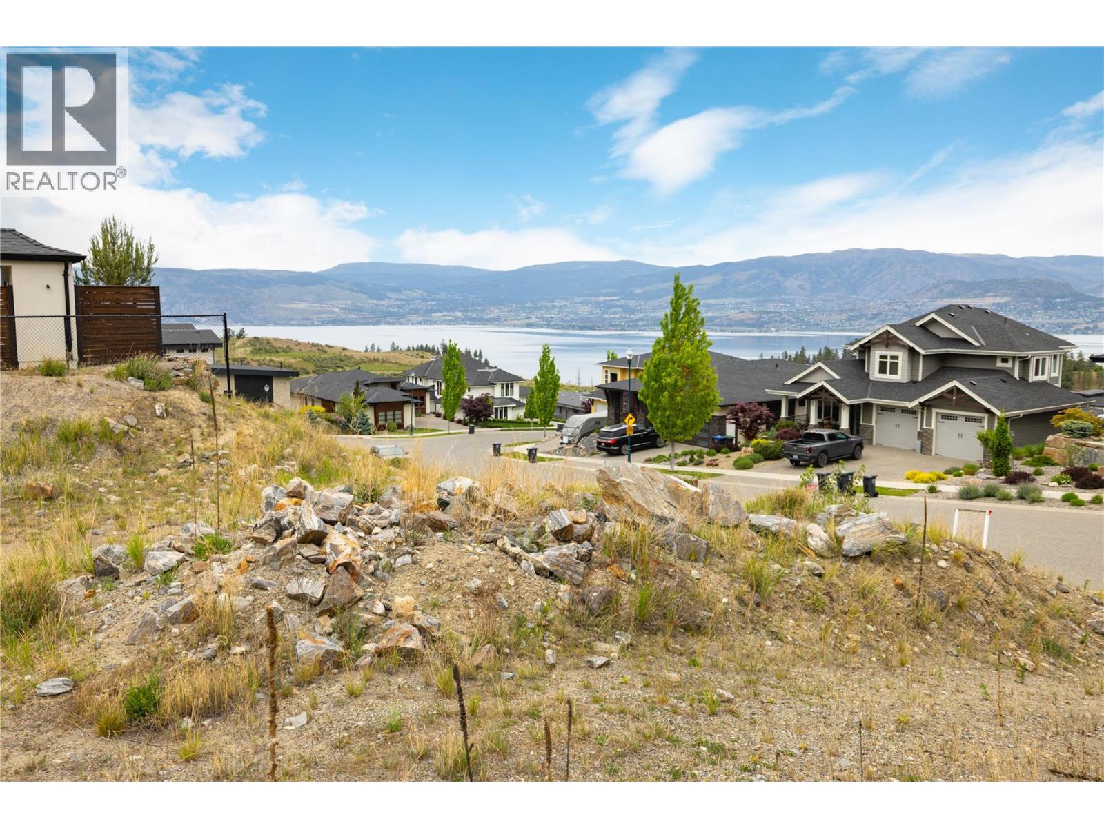 5677 Mountainside Drive Property Photo 8