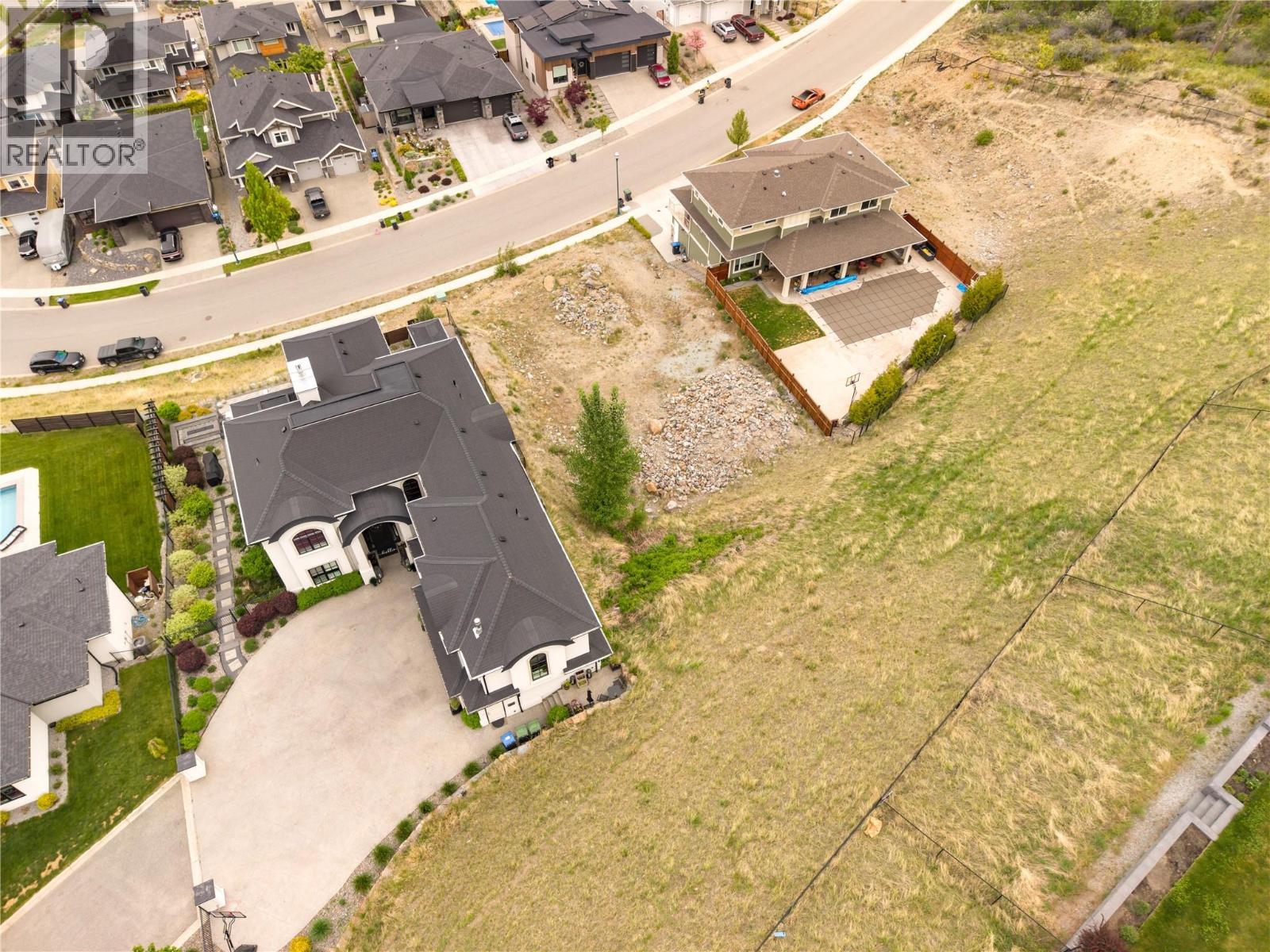 5677 Mountainside Drive Property Photo 15