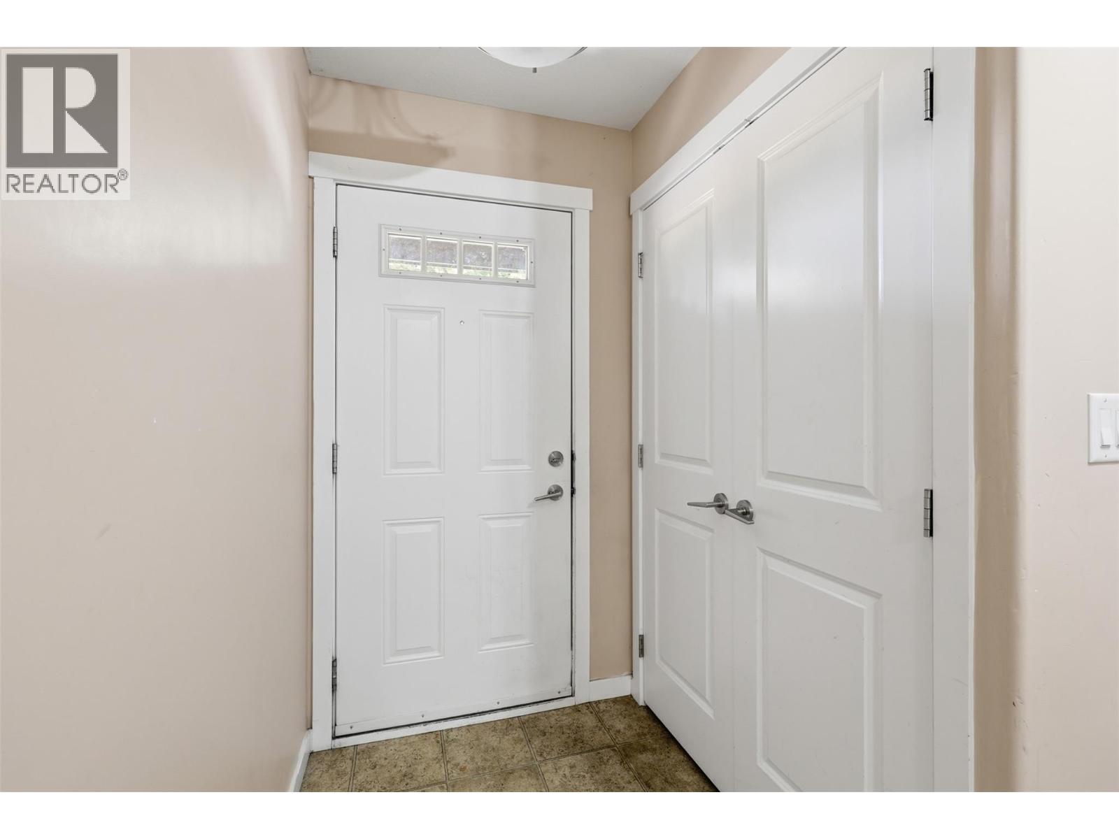 1741 Tranquille Road Unit# 13 Property Photo 3
