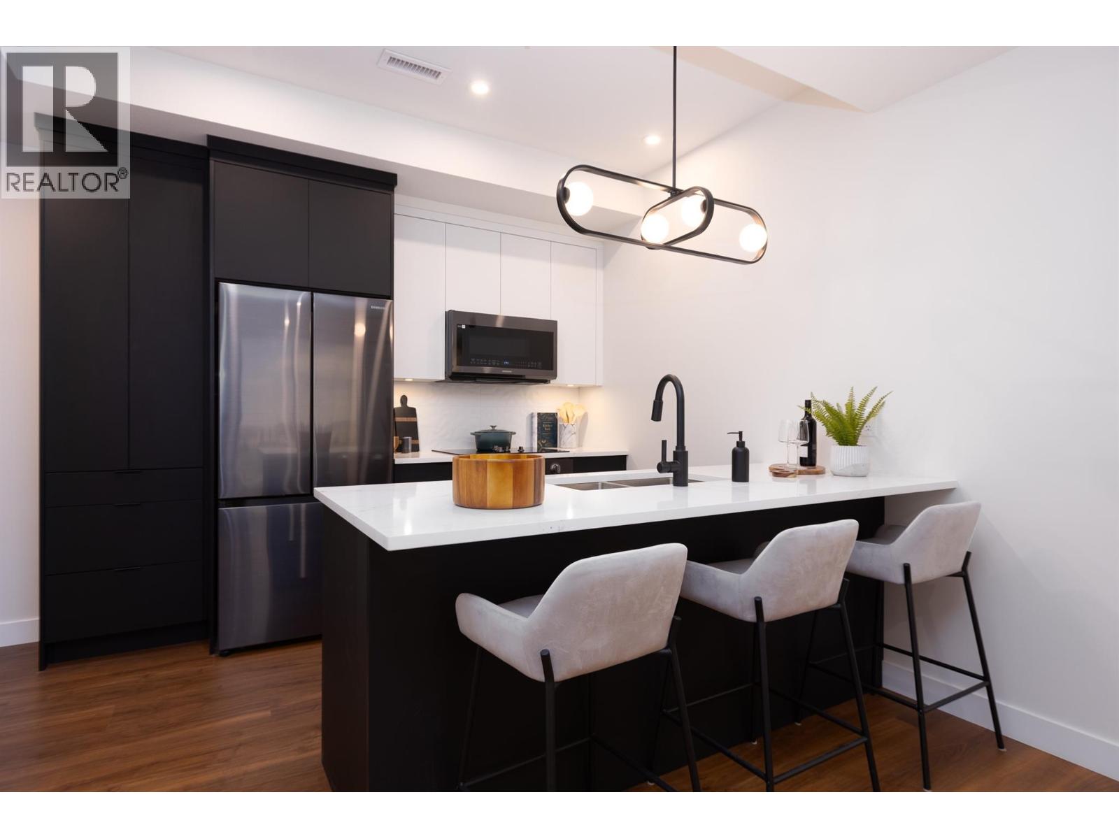 1281 Pridham Avenue Unit# 106 Lot# 6 Property Photo 3