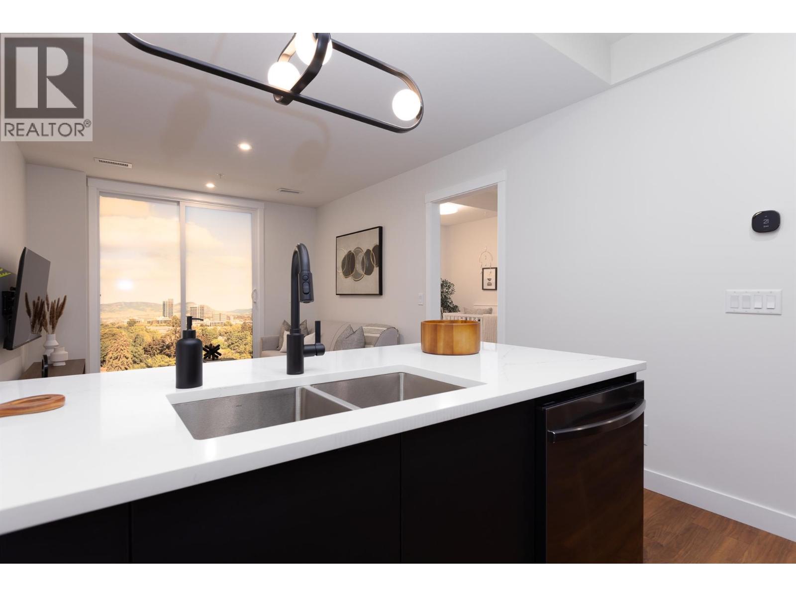 1281 Pridham Avenue Unit# 106 Lot# 6 Property Photo 5