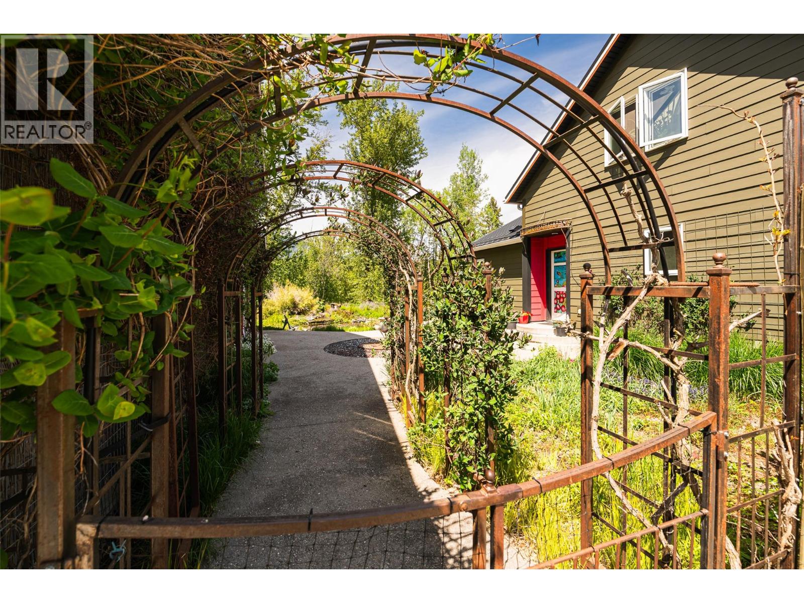 1067 Simmons Road Property Photo 1