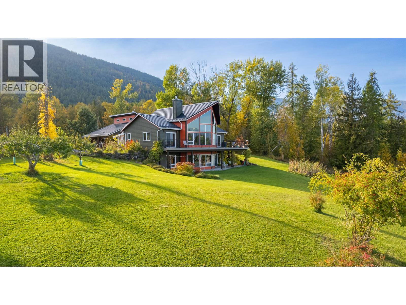 1067 Simmons Road Property Photo 2