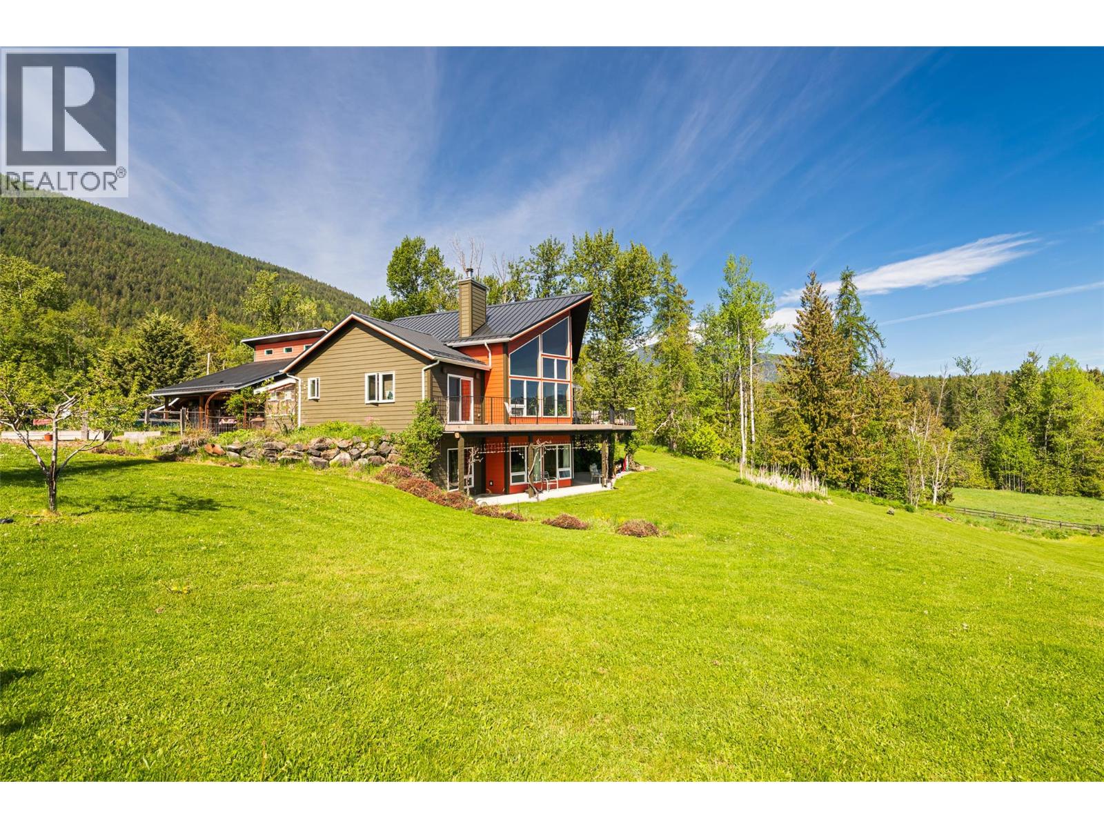 1067 Simmons Road Property Photo 4