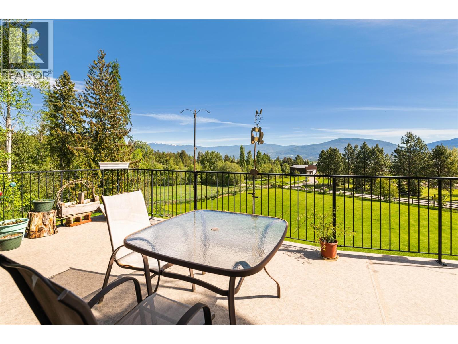1067 Simmons Road Property Photo 12