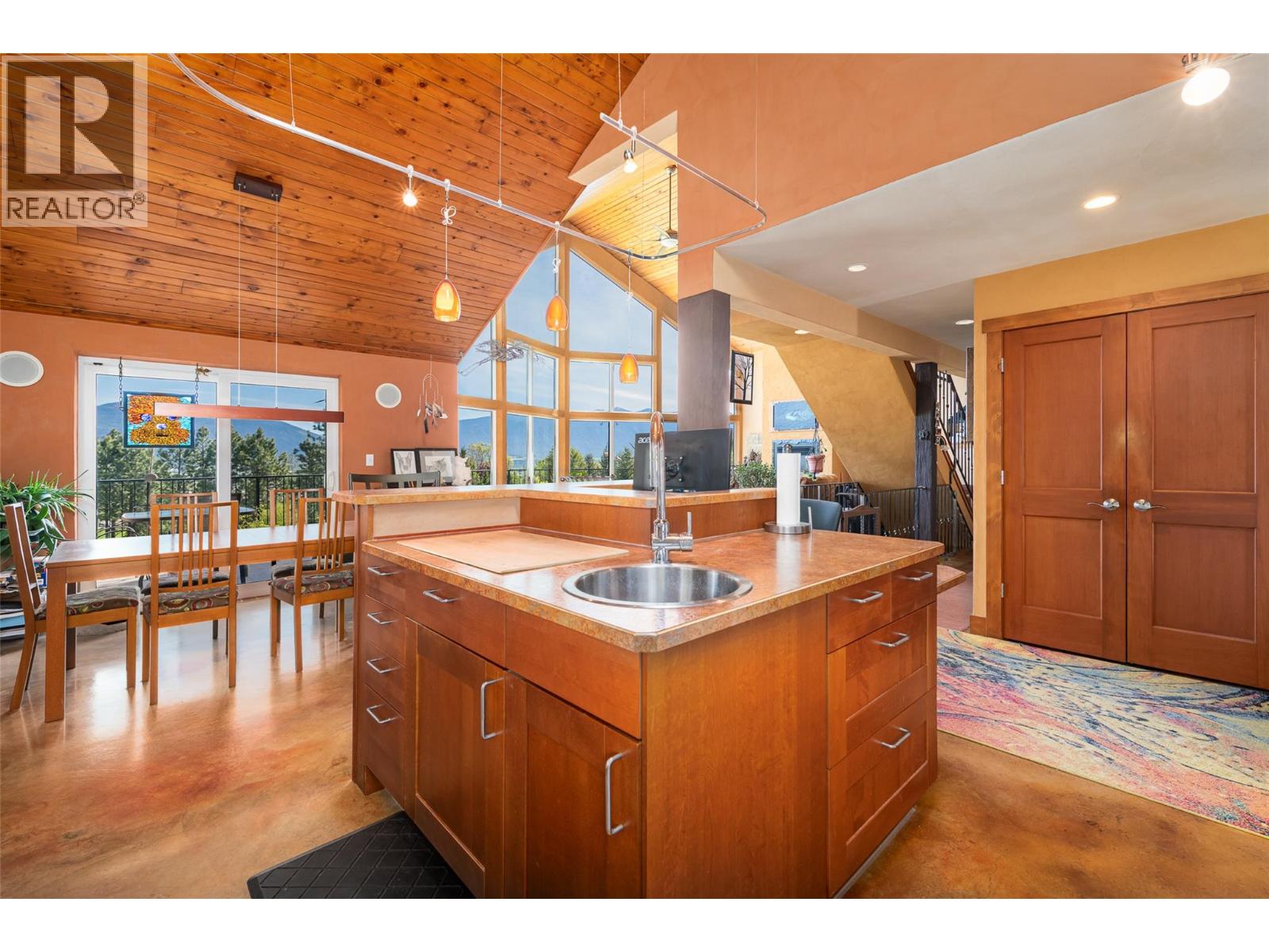 1067 Simmons Road Property Photo 16