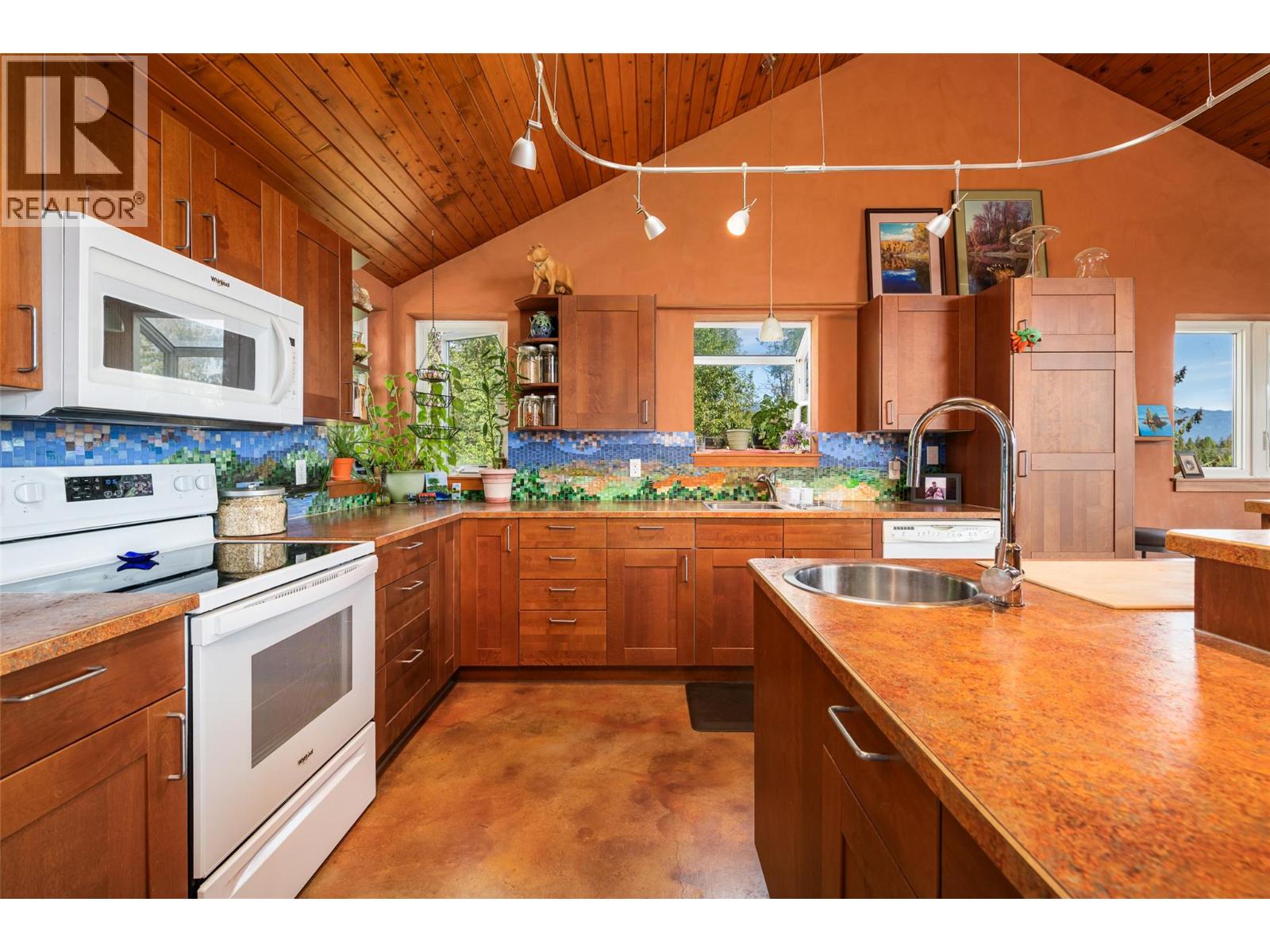 1067 Simmons Road Property Photo 17