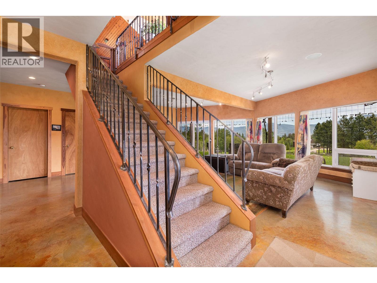 1067 Simmons Road Property Photo 25