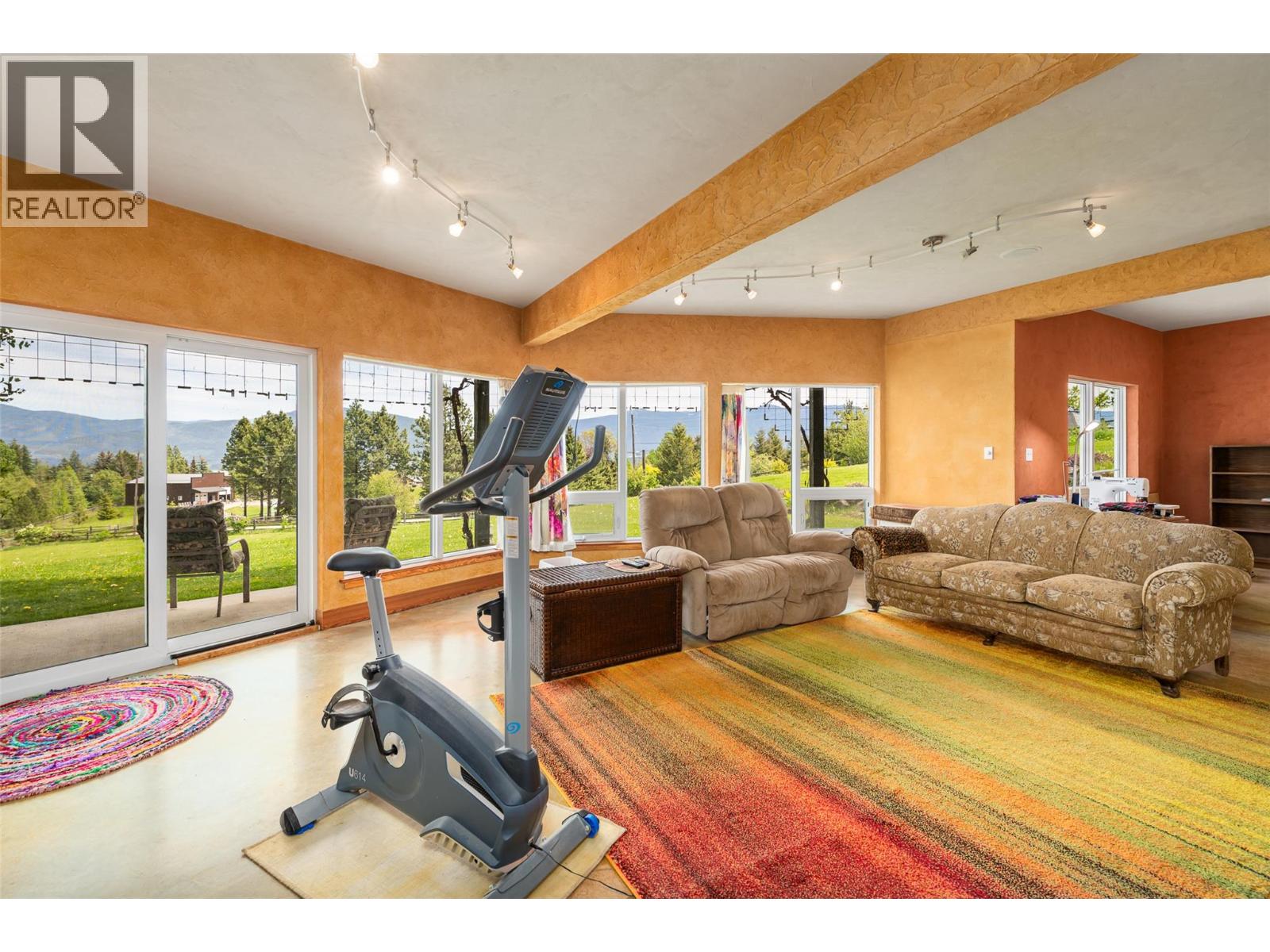 1067 Simmons Road Property Photo 26