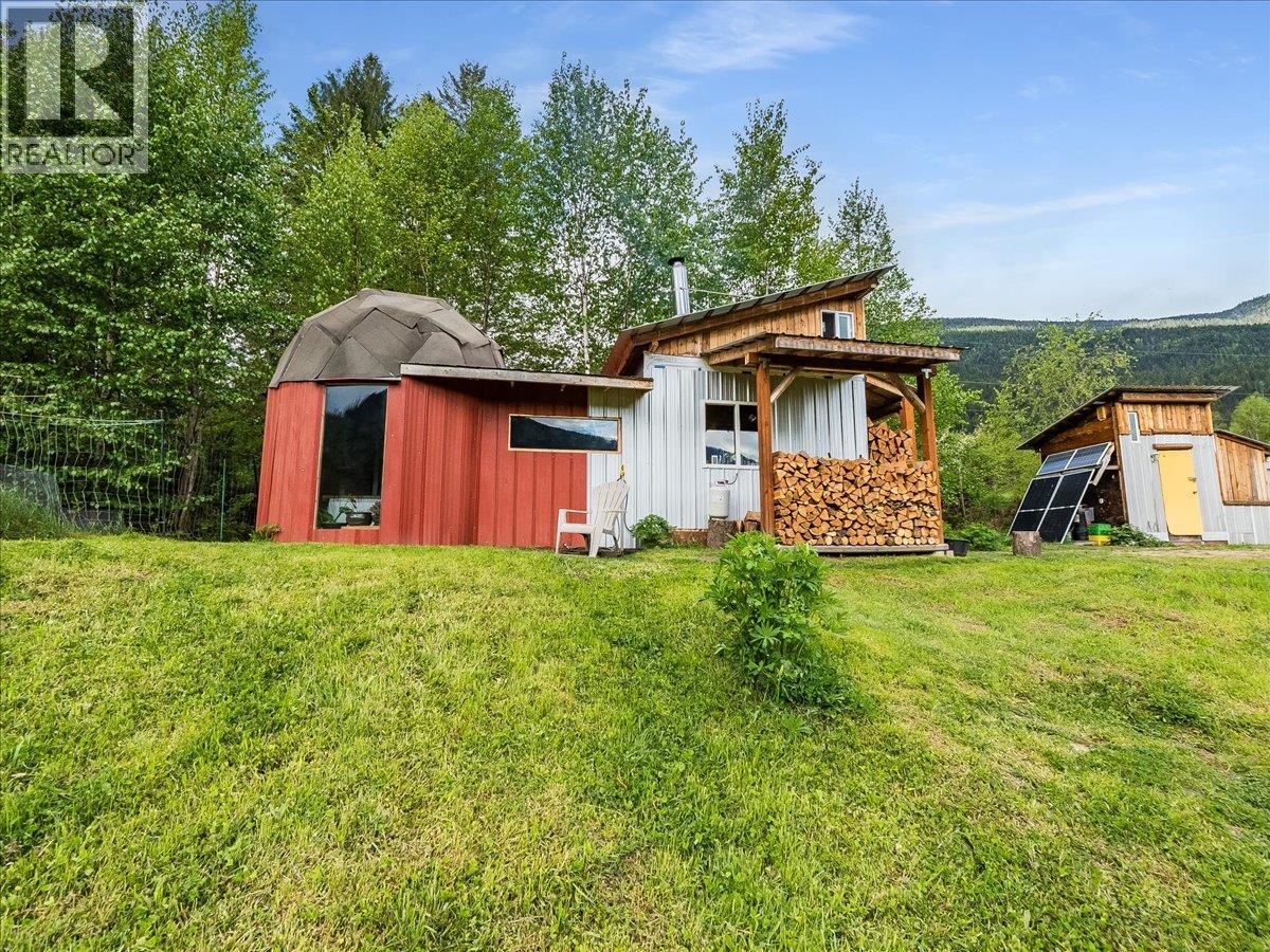 6288 Youngs Road Property Photo 4