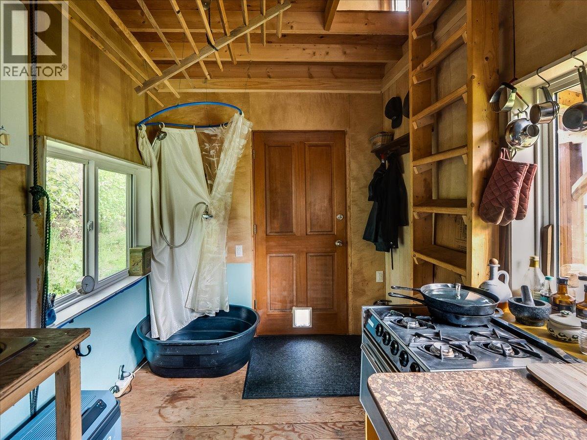6288 Youngs Road Property Photo 11