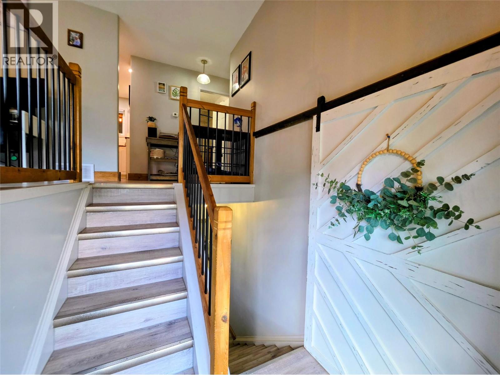 457 Mountain Ash Crescent Property Photo 3