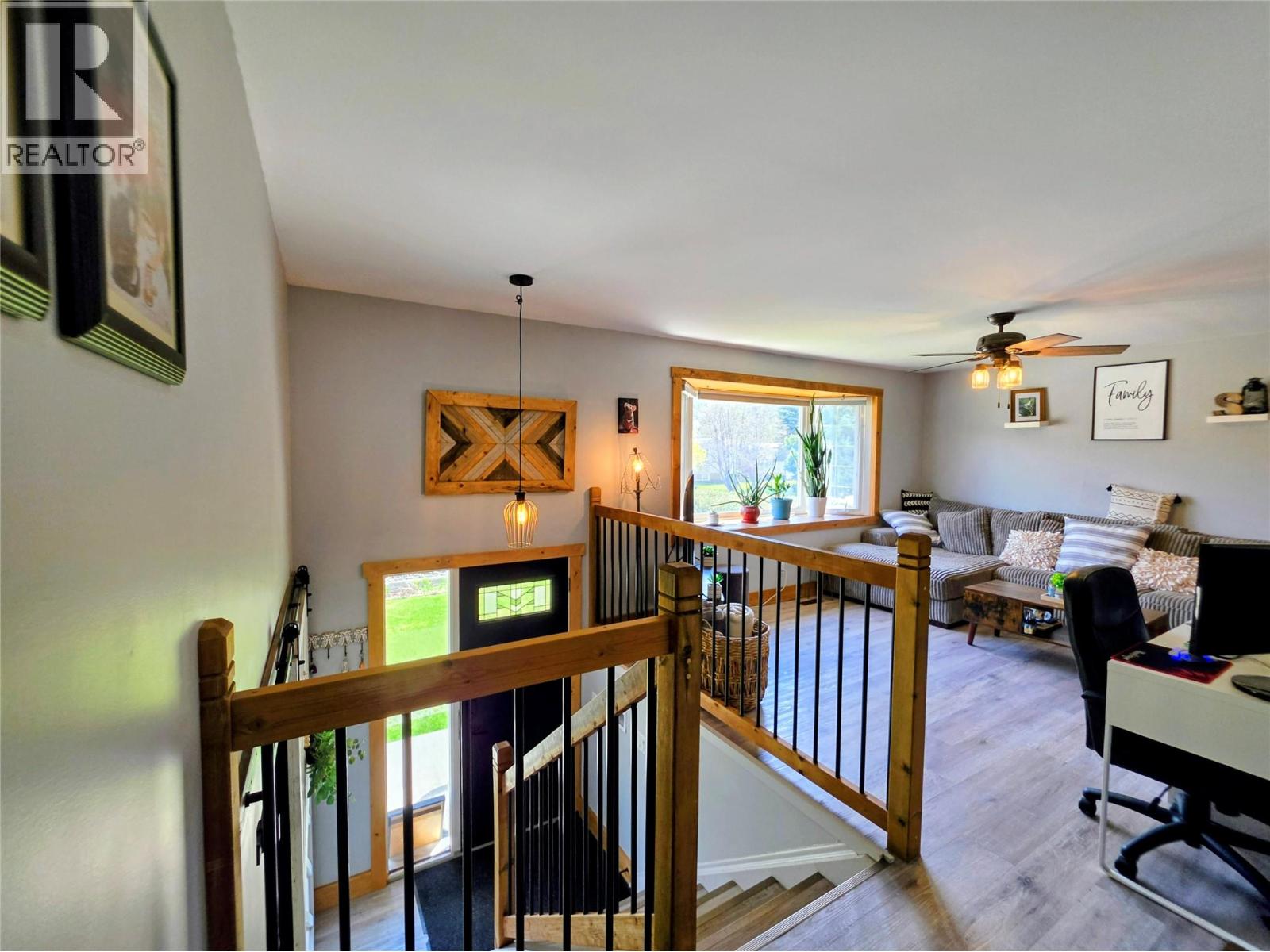 457 Mountain Ash Crescent Property Photo 12