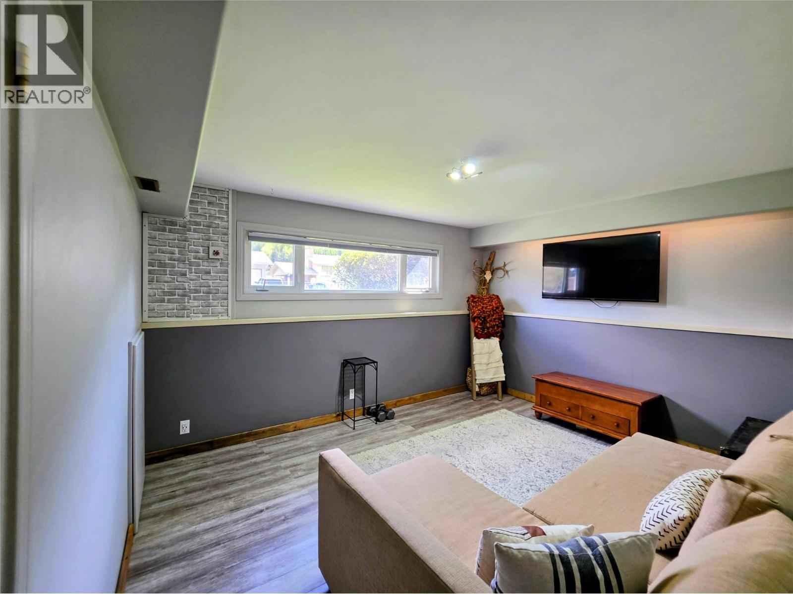 457 Mountain Ash Crescent Property Photo 16