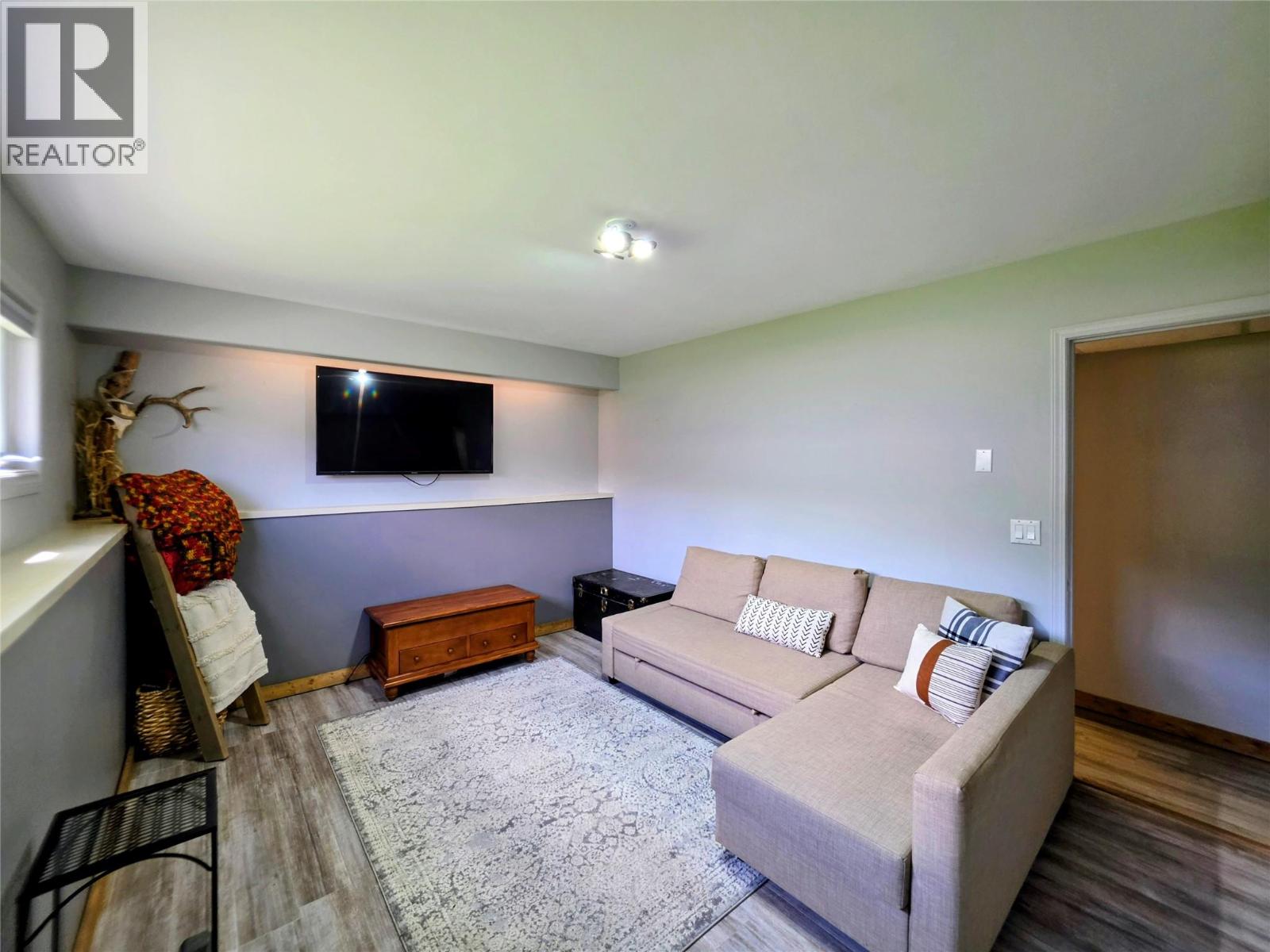 457 Mountain Ash Crescent Property Photo 17