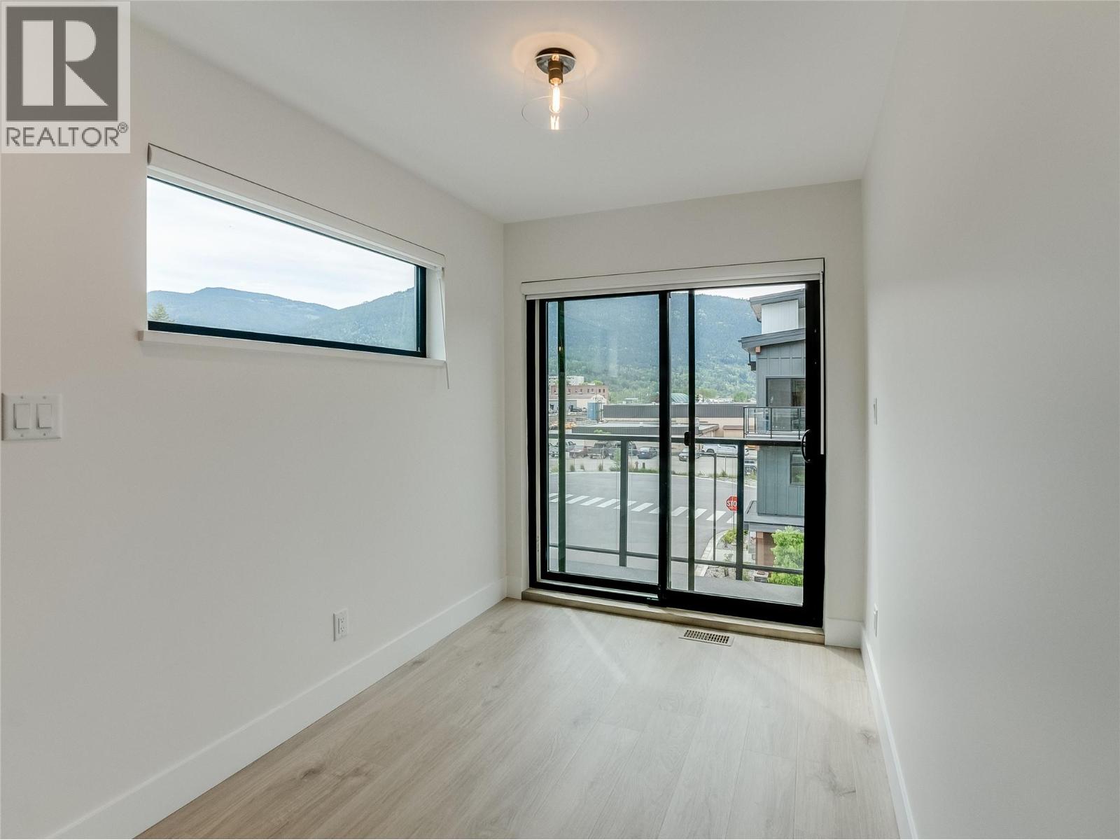 910 Lakeside Drive Unit# 208 Property Photo 32